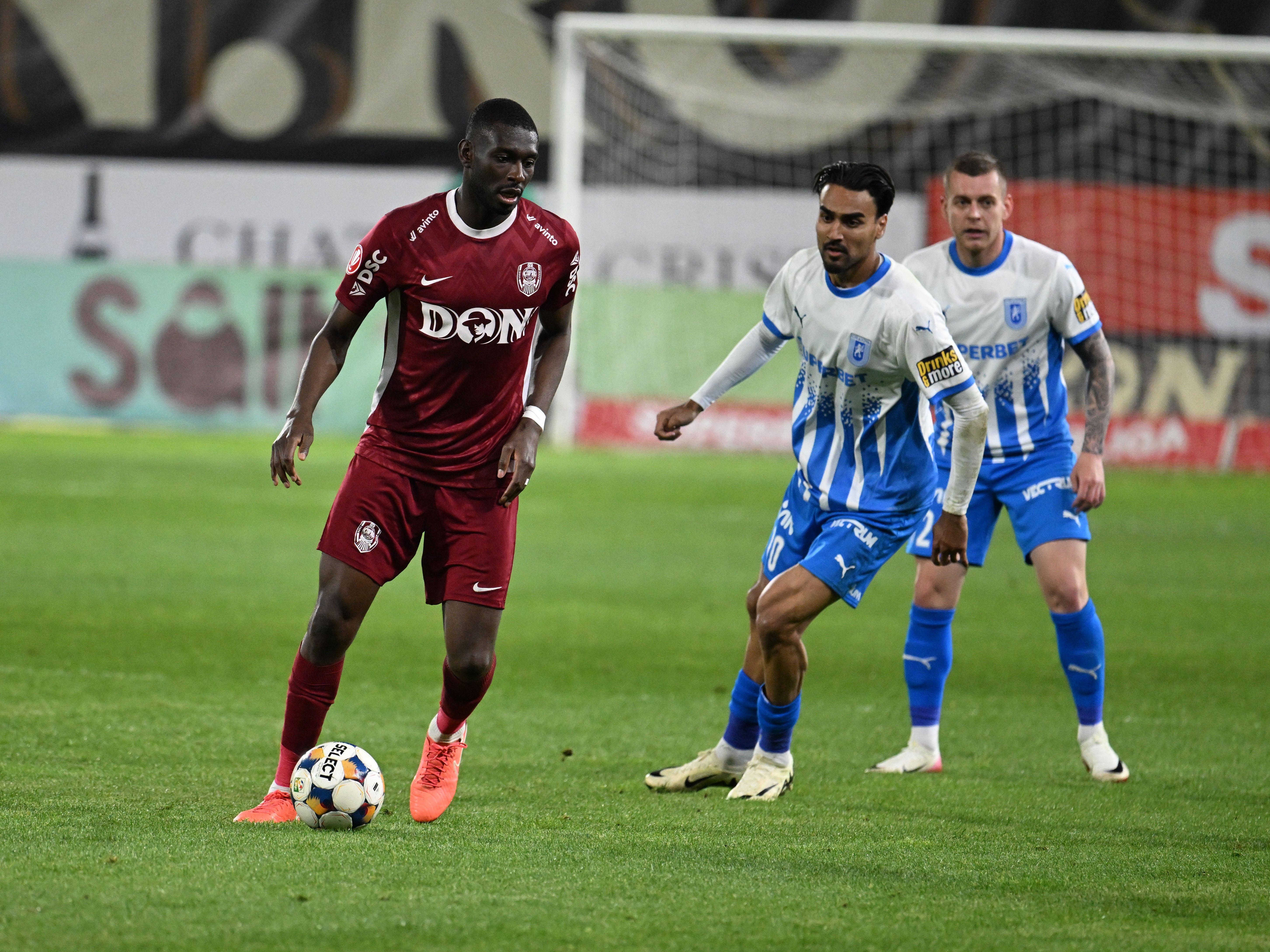 Cfr cluj universitatea craiova play off superliga superbet 8052026 1