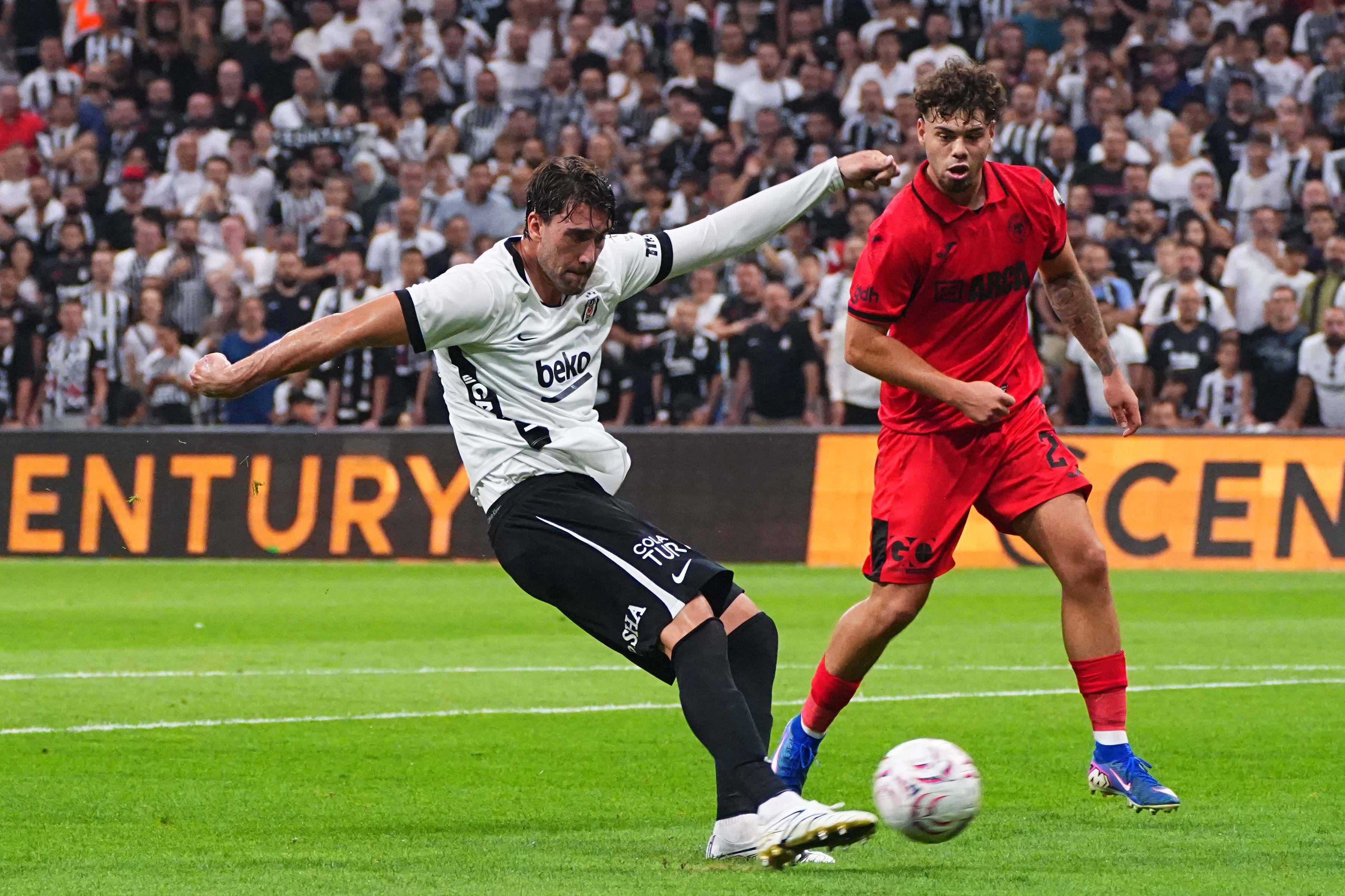 Andrei Borza, assist în meciul cu Beșiktaș! Dezastru cu 8 goluri