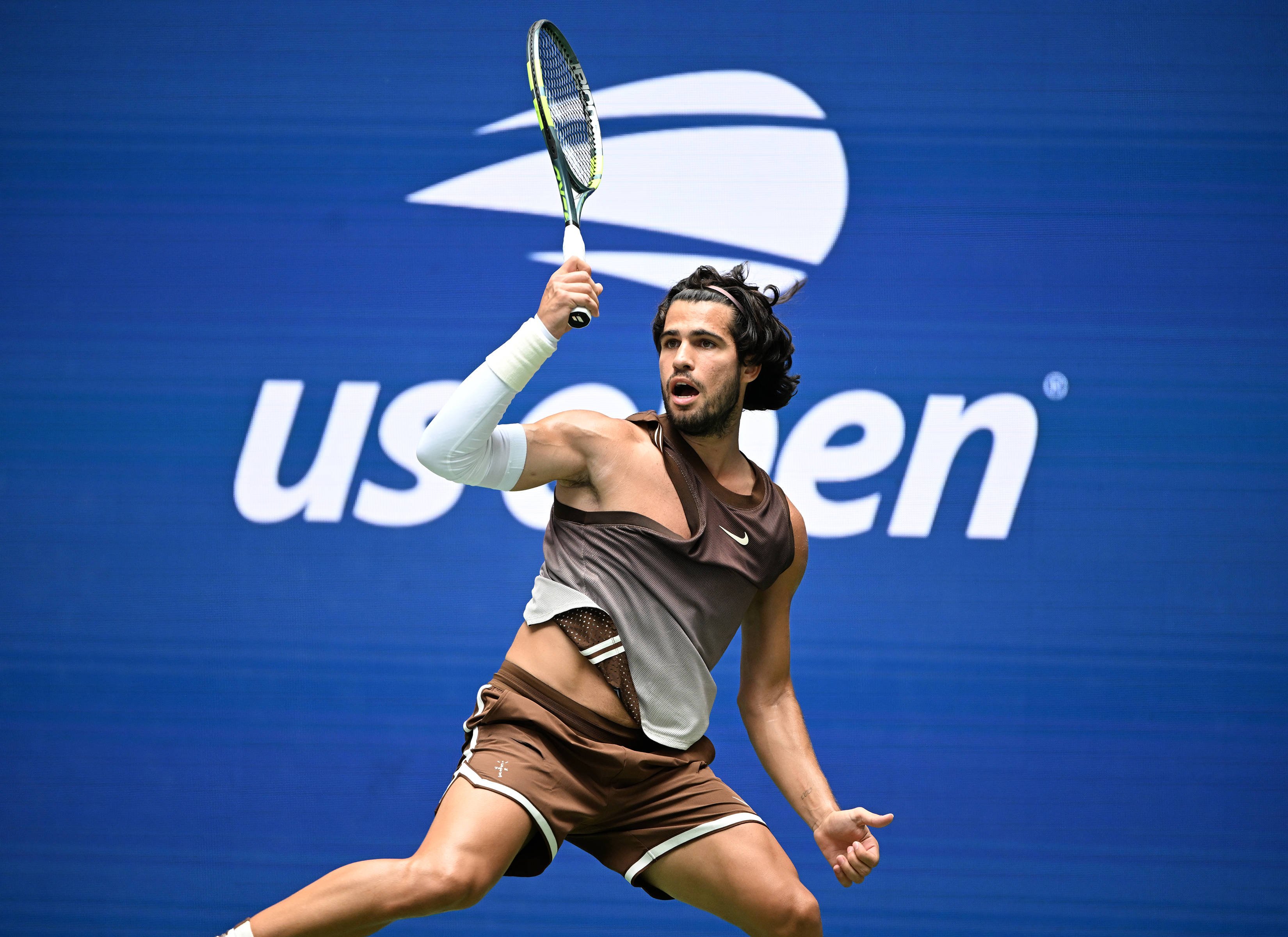 „Alcaraz, un mix interesant între Federer, Nadal și Djokovic”. Ce a reușit ibericul, la primul meci după 140 de zile de absență
