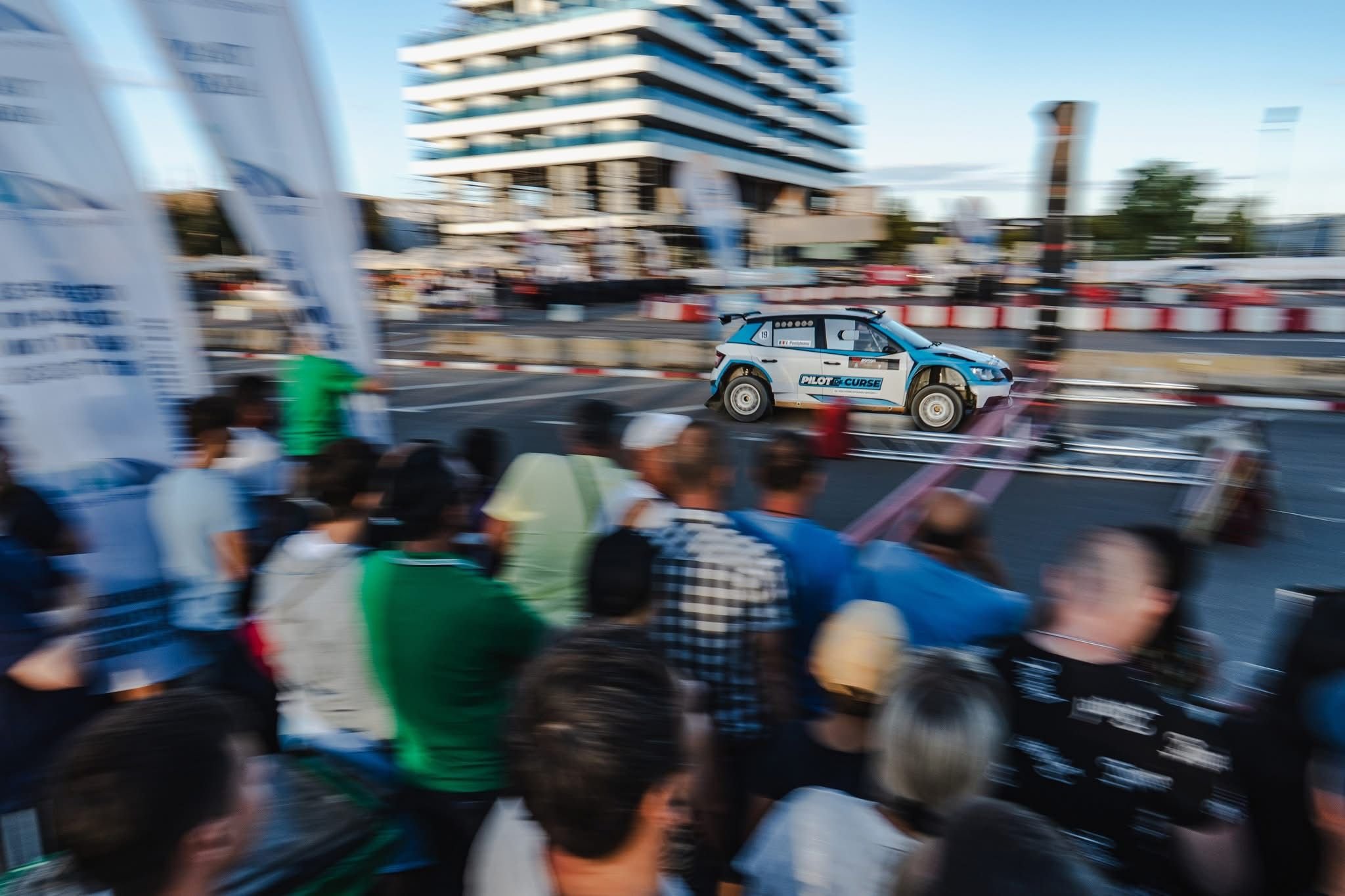 Mamaia Rally Show încheie spectaculos sezonul estival pe litoralul românesc