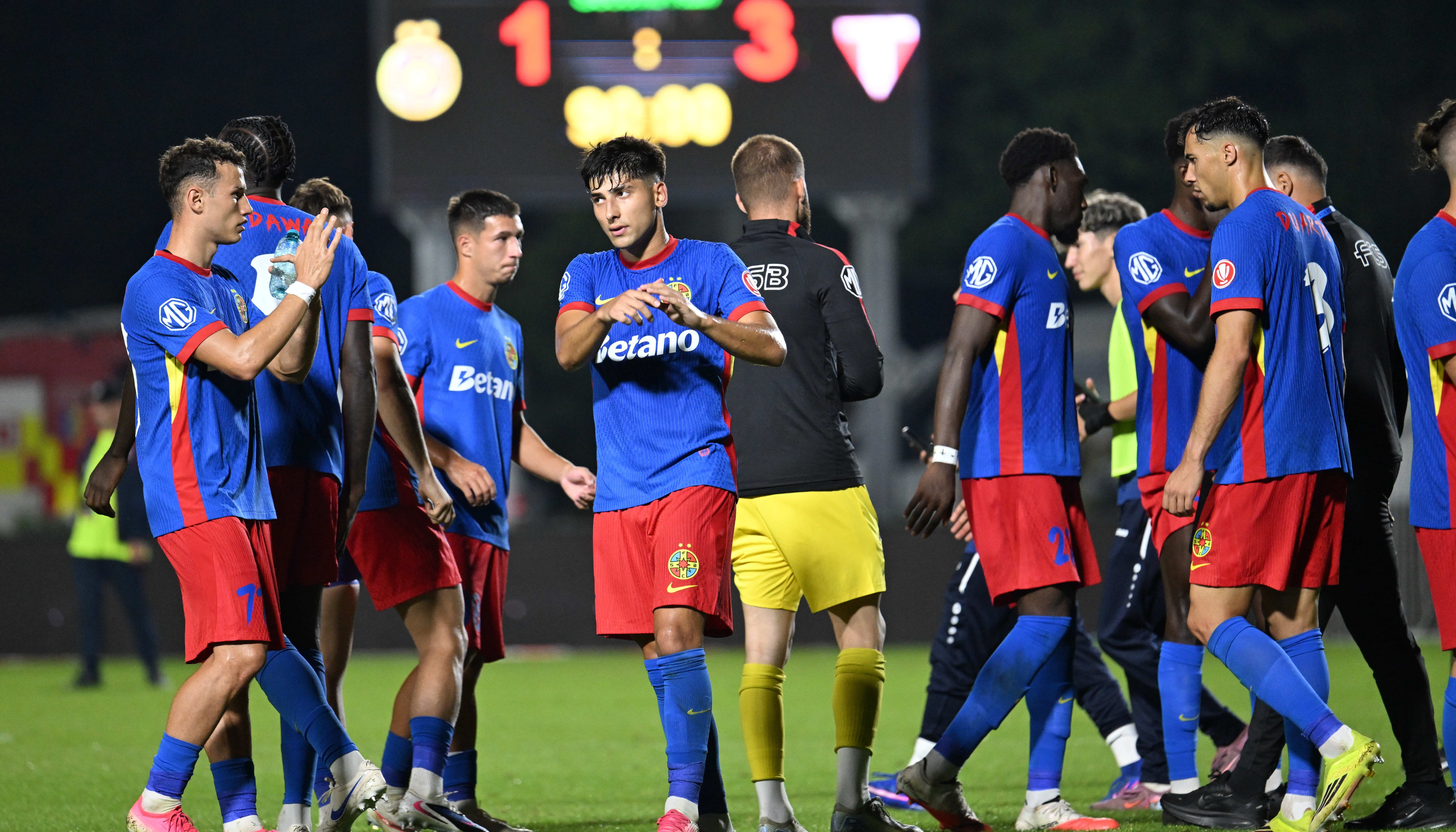 Surprize mari în primul '11' de la FCSB! Premieră pentru fotbalistul echipei lui Gigi Becali