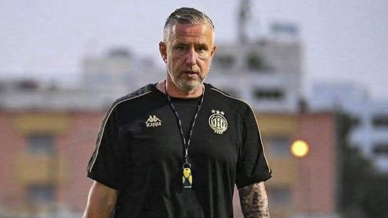 Se bucură de necazul lui Reghecampf: „Trădătorul din România primește ce merită!“