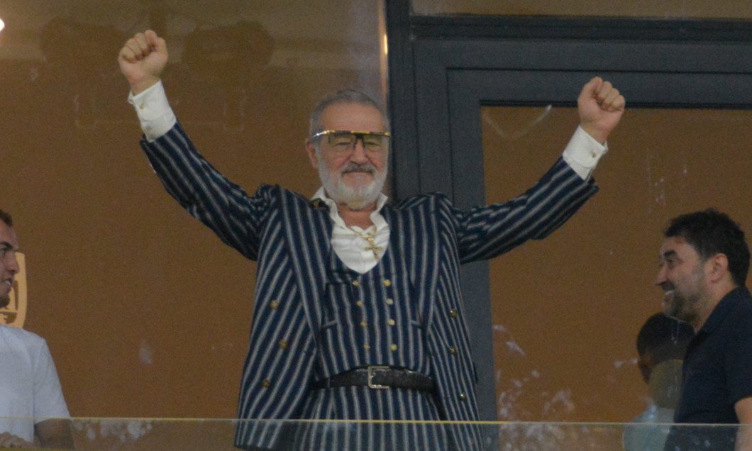 Gigi Becali îl vrea la FCSB, iar antrenorul i-a spus direct: „Poți să mă suni oricând!”