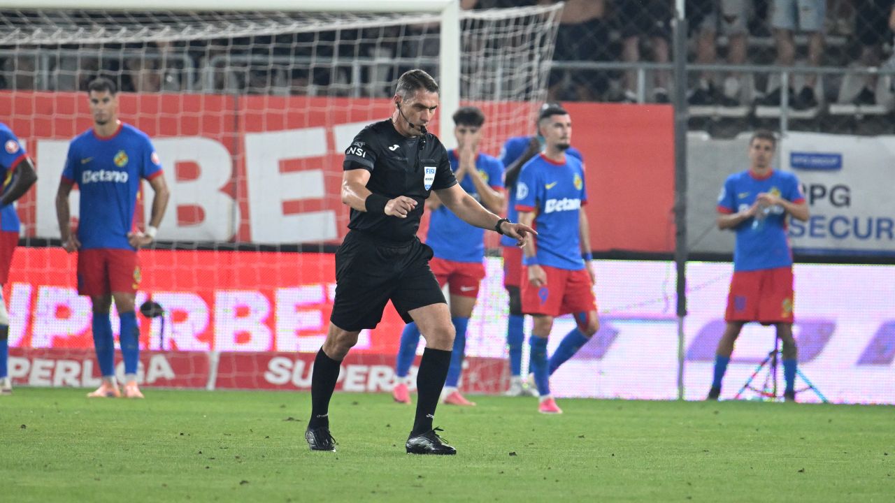 Repriza de coșmar a lui Istvan Kovacs, cadru cu cadru. VAR-ul a fost decisiv în Dinamo - FCSB