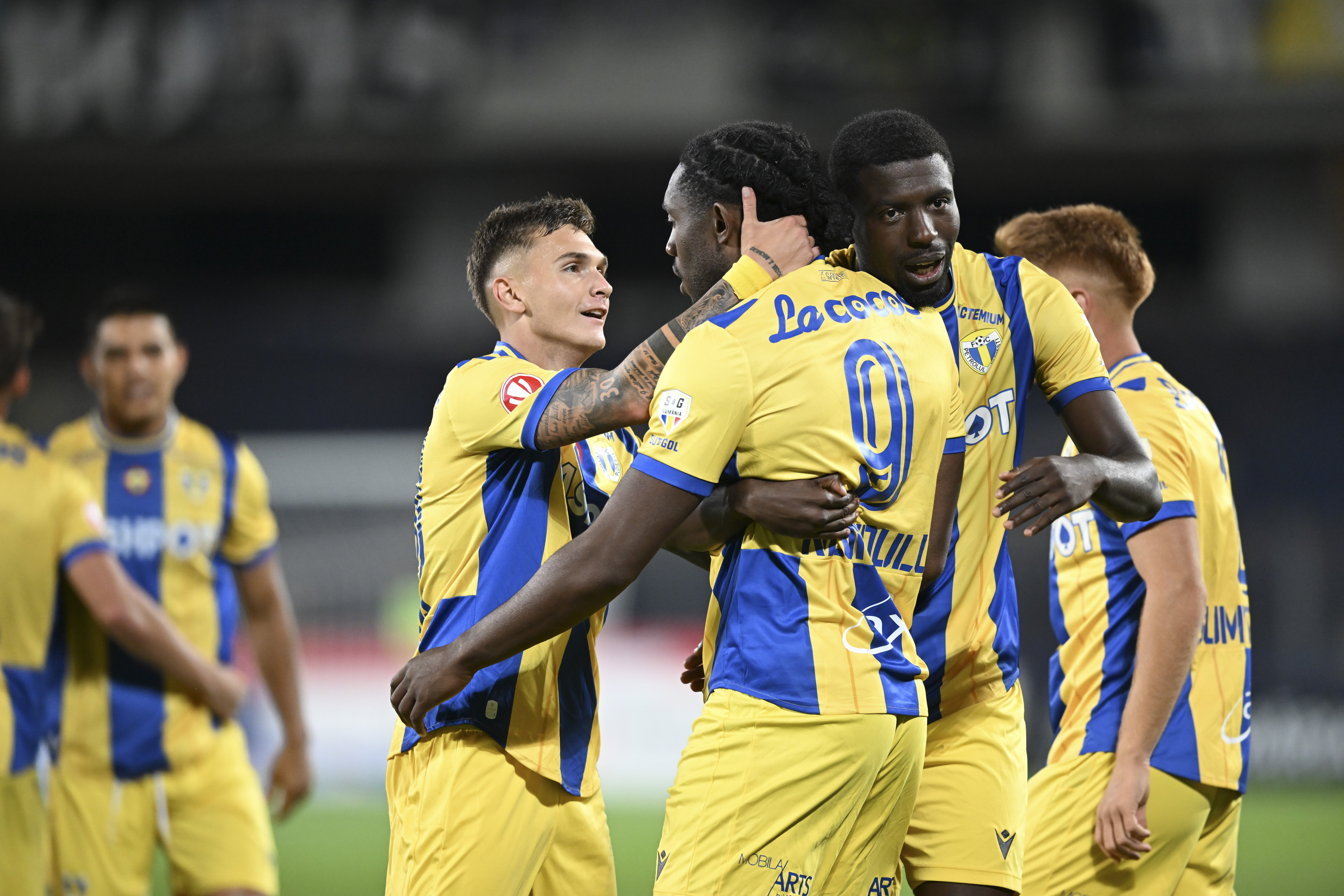 Petrolul - Corvinul, de la 15:00, LIVE TEXT pe Sport.ro: se întâlnesc cele două surprize din Superliga