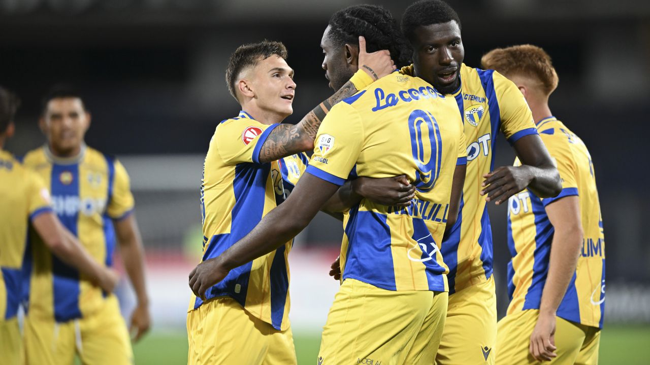 Petrolul - Corvinul, de la 15:00, LIVE TEXT pe Sport.ro: se întâlnesc cele două surprize din Superliga