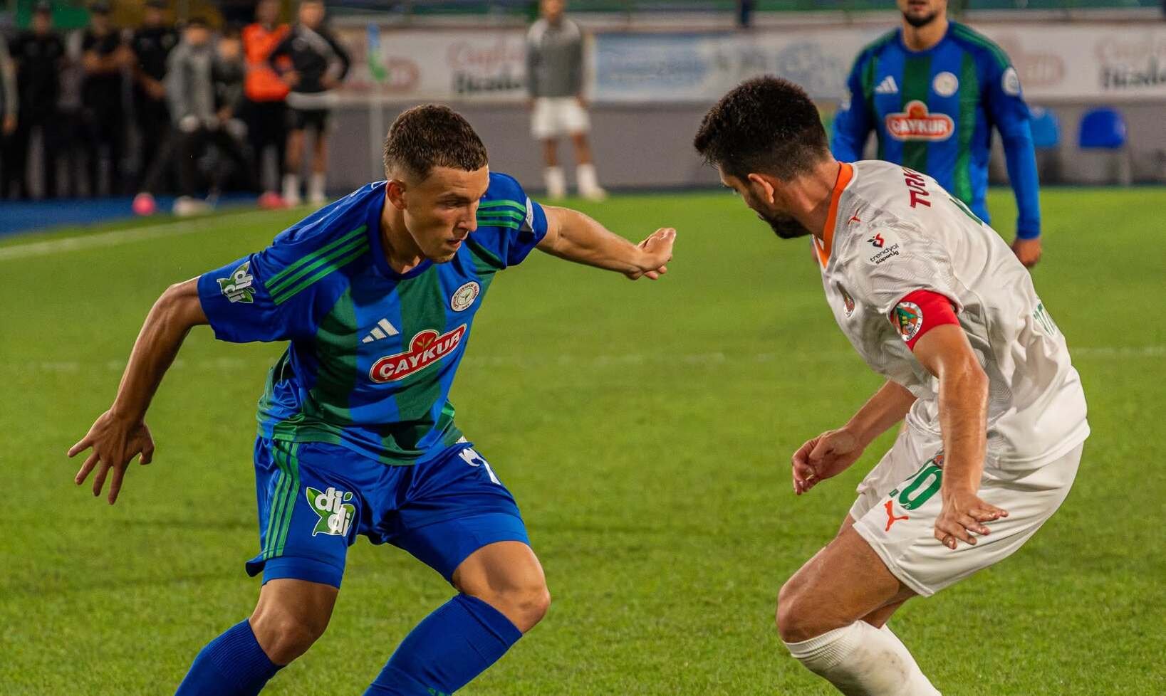 „Noul Hagi” din Turcia a pierdut duelul cu Ianis Hagi! Ce notă a primit Iustin Doicaru după Rizespor - Alanyaspor