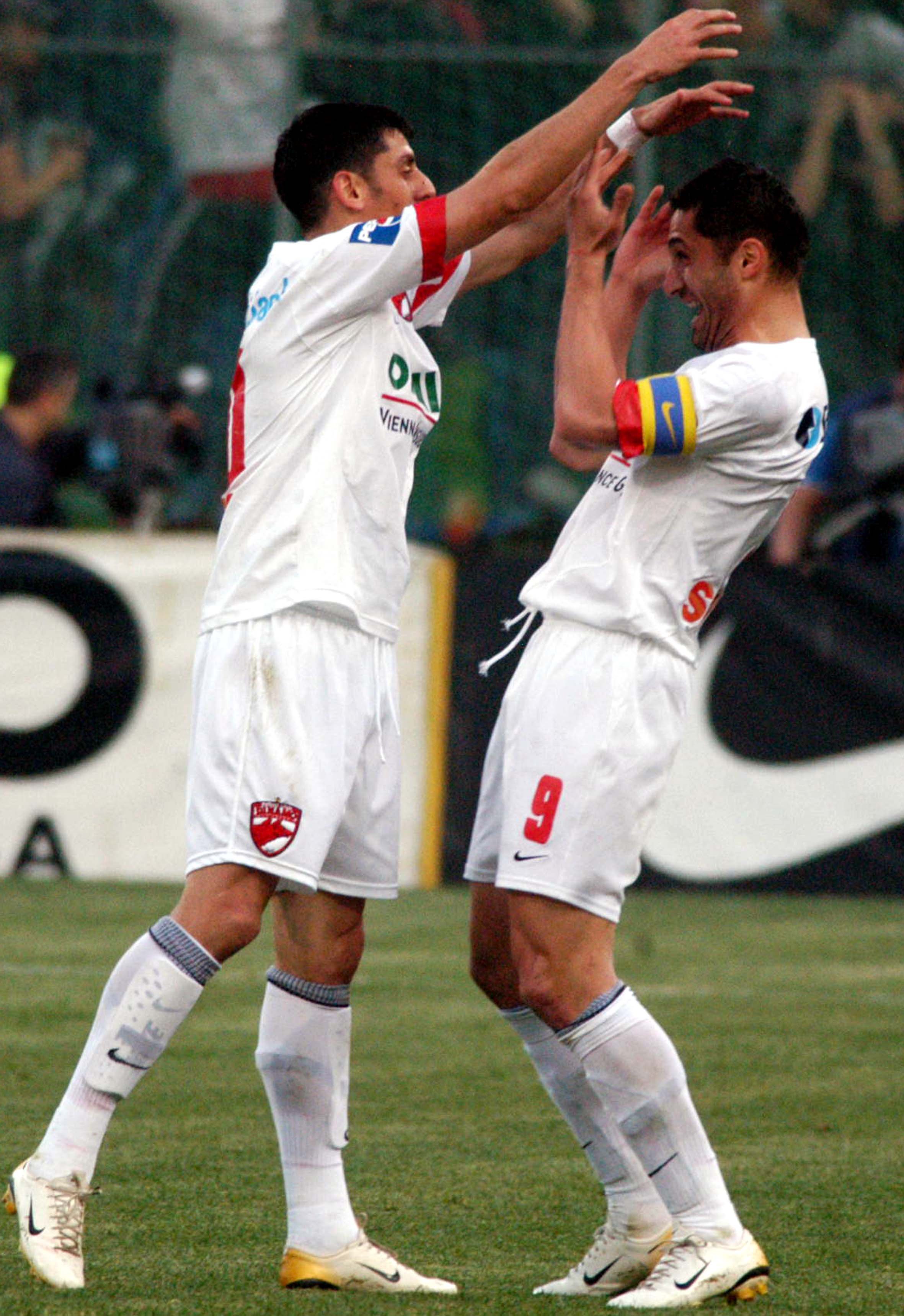 Steaua bucuresti dinamo bucuresti 2 4liga 1 7042007 1