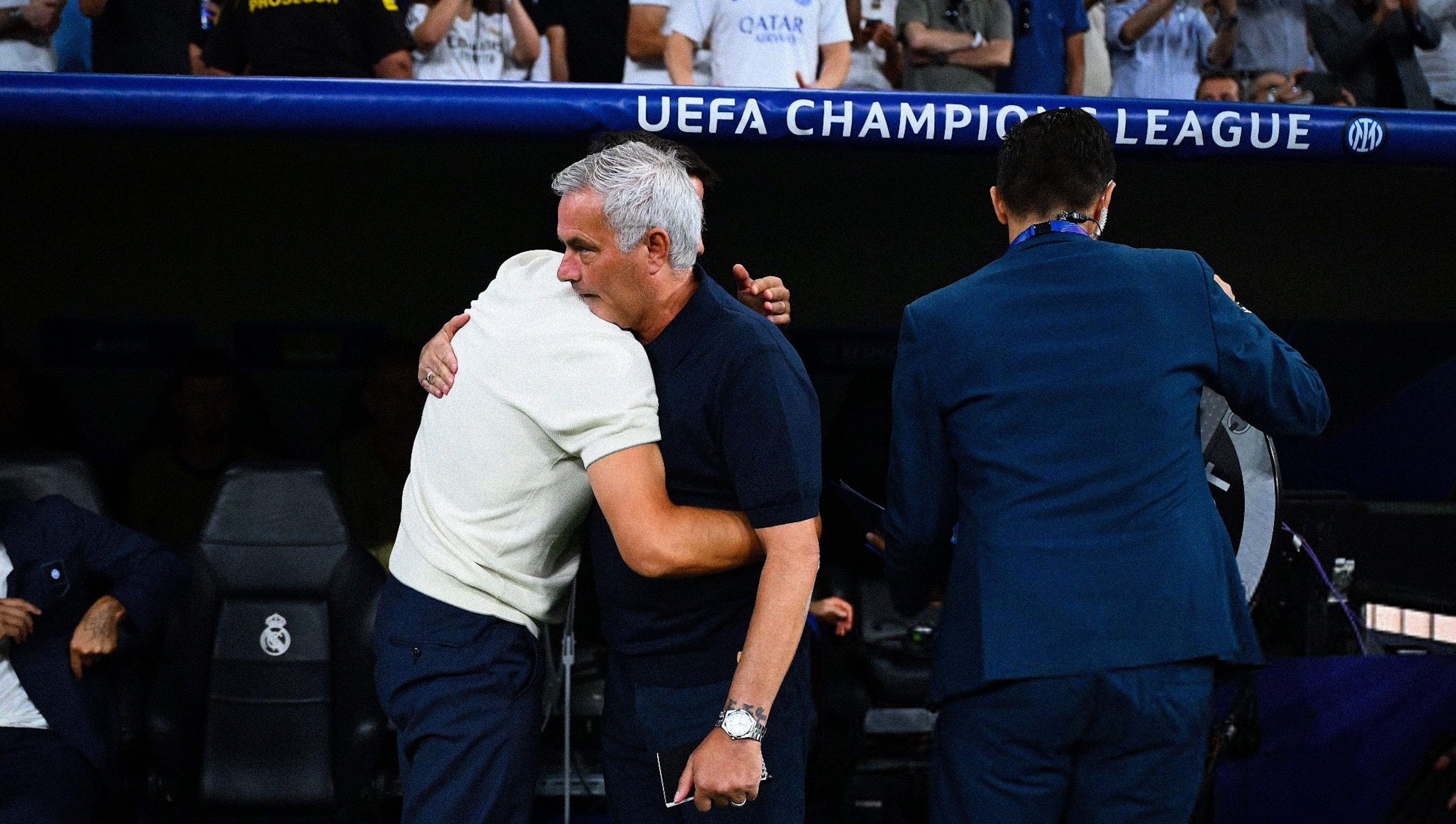 Gest uriaș făcut de Mourinho când l-a întâlnit pe Cristi Chivu înainte de Real Madrid - Inter