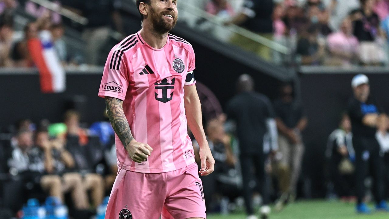 Lionel Messi cumpără încă un club din Spania! Doi fotbaliști români au jucat acolo în ultimele sezoane