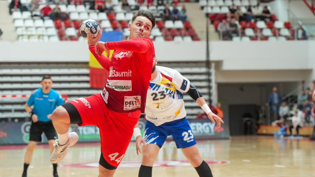 Dinamo a bătut-o din nou pe Steaua, revenită în prima ligă după ”exilul” din divizia secundă! Daniel Stanciuc a făcut show