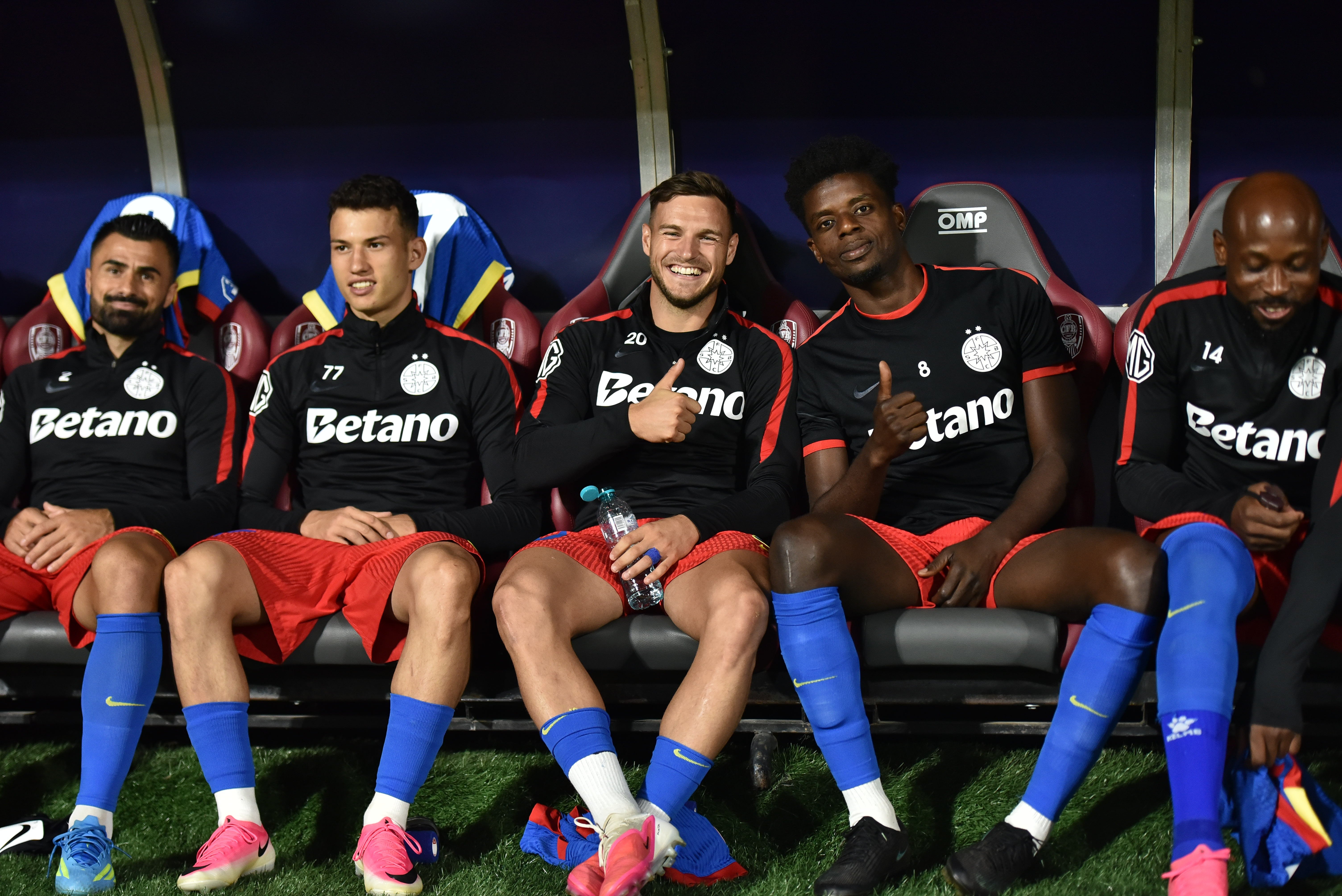 "Trei oferte din Superliga în 10 minute" pentru jucătorul de la FCSB: "Nu poate fi scos din echipă"