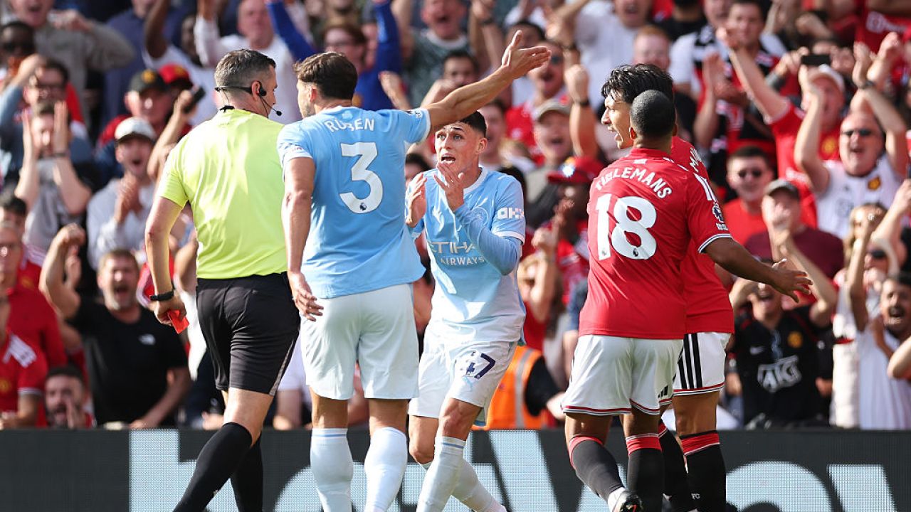 Controversă uriașă în derby-ul orașului Manchester! Roșu direct pentru Phil Foden, după ce a fost provocat de Bruno Fernandes