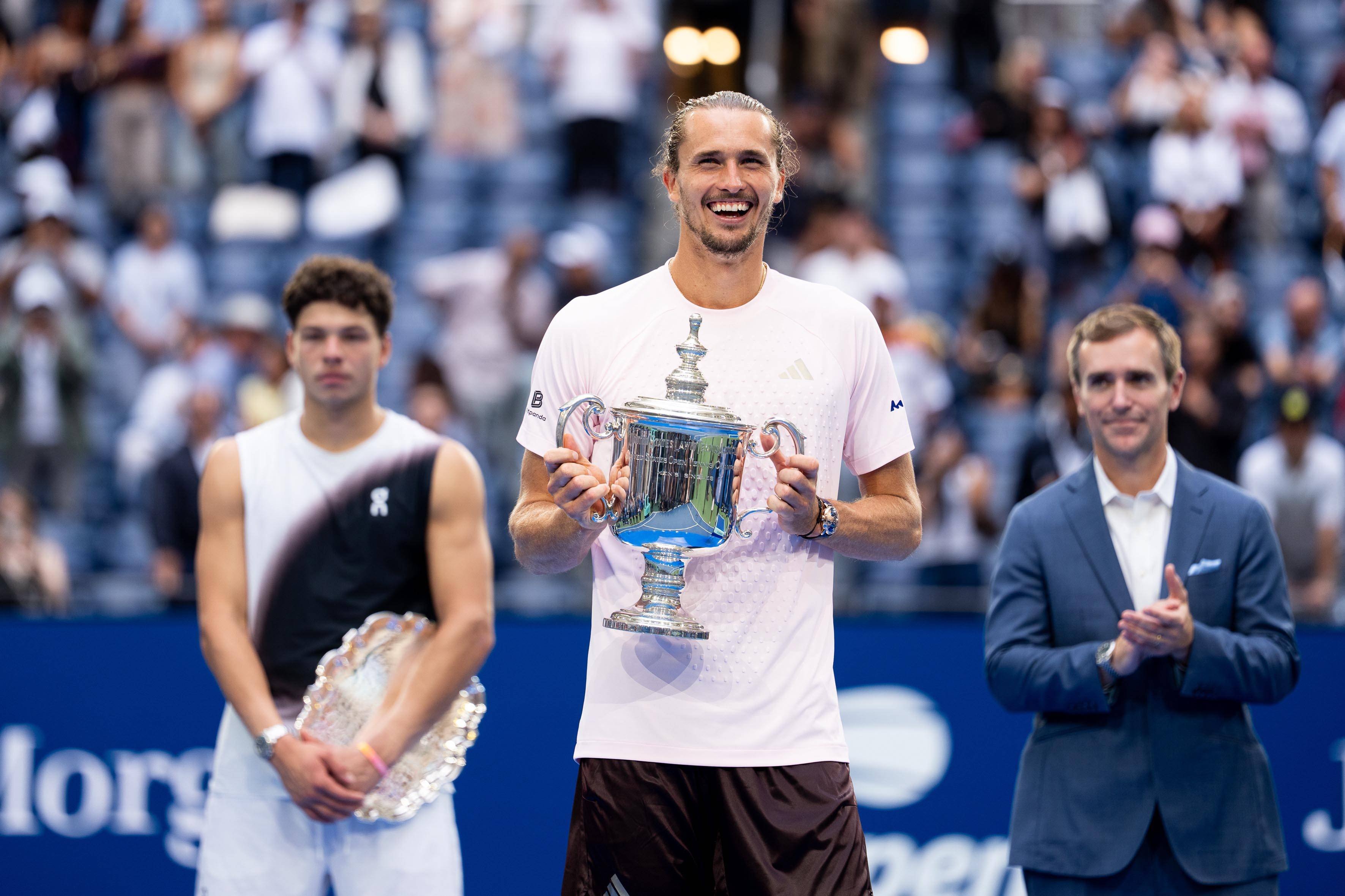Americanii taie, nu se joacă: Zverev a aflat cât îi rămâne din cel mai mare premiu încasat vreodată în tenis