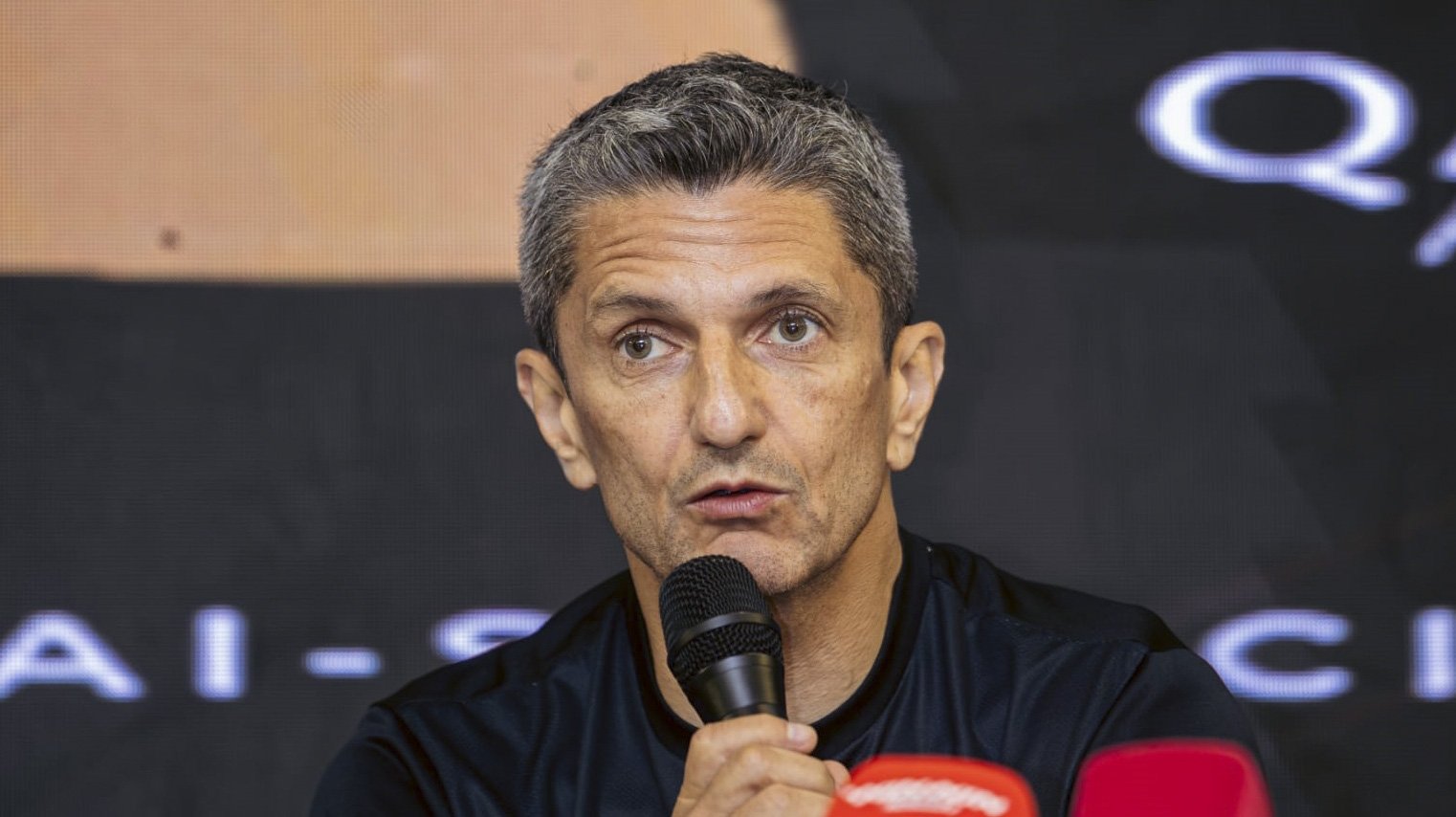 S-a lăsat liniște în vestiar! Răzvan Lucescu, filmat după dezastrul din Champions League: „Atât de simplu e!“