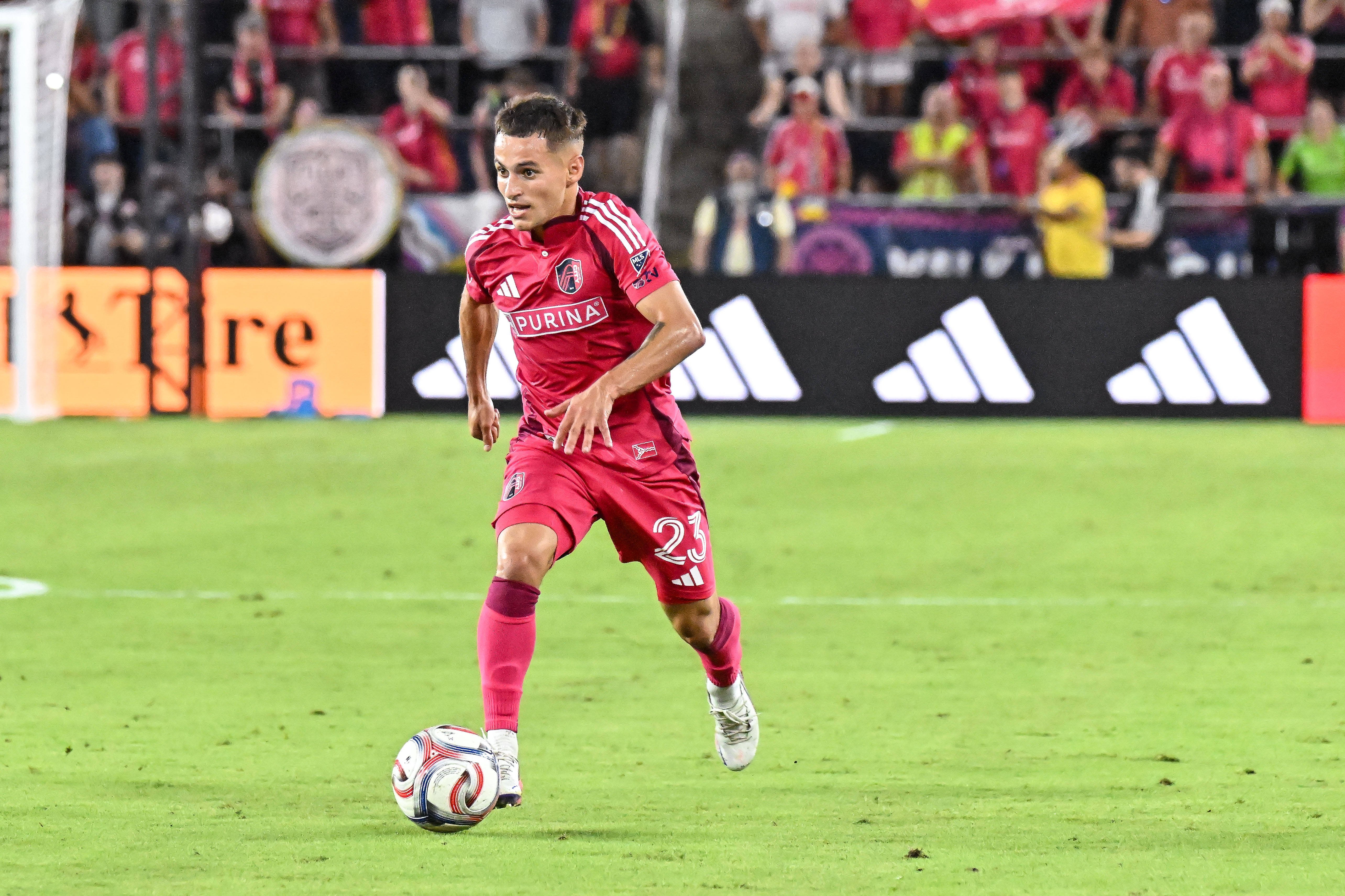 Fotbalistul român campion în MLS și finalist de Champions League, în fața celui de-al patrulea trofeu câștigat în America de Nord!