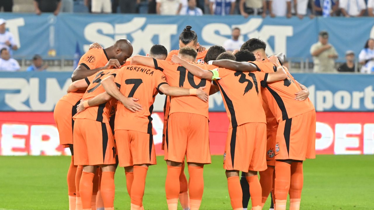 Câte schimbări a făcut FCSB la pauza meciului cu Universitatea Craiova