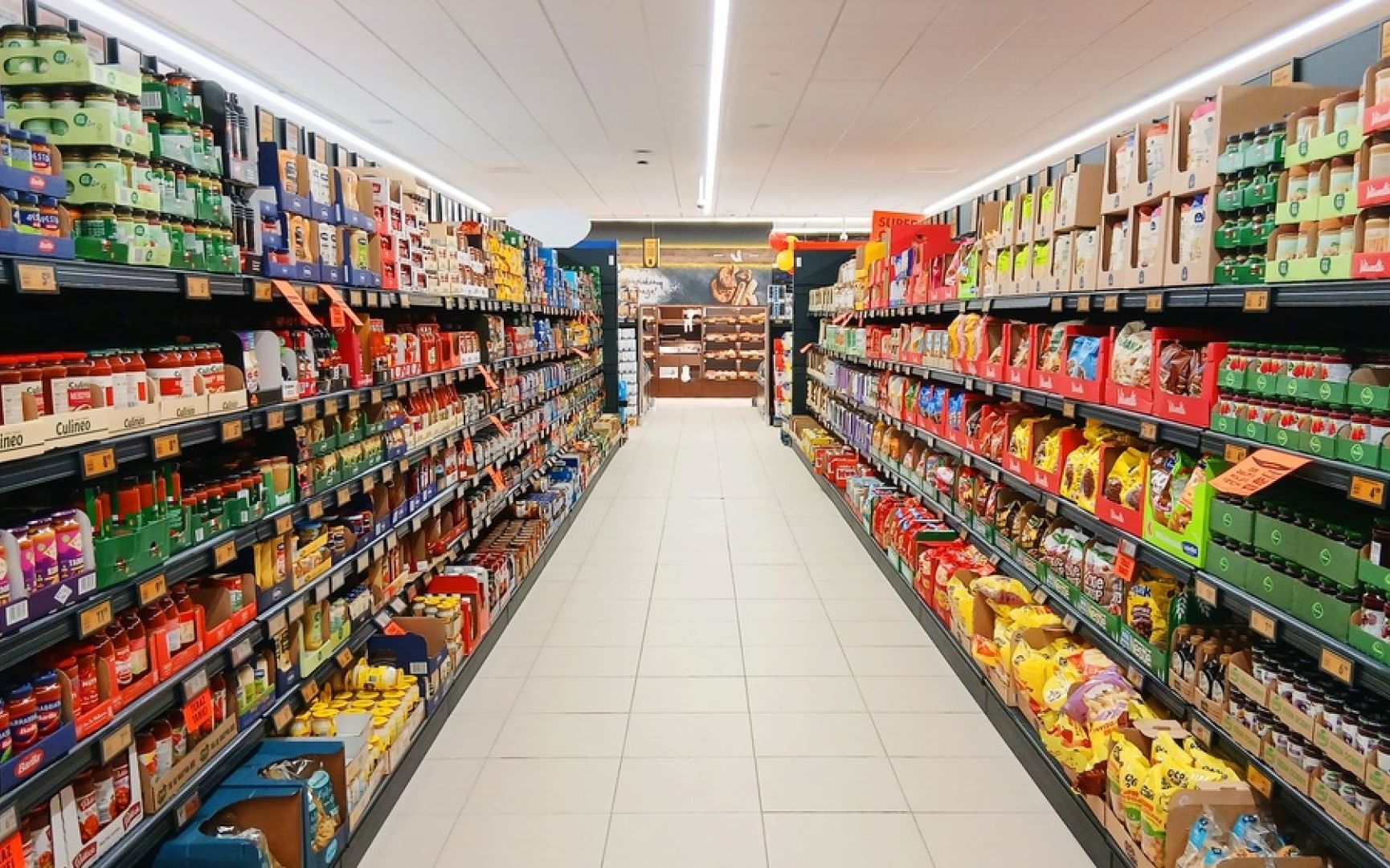 Obiceiul toxic care îți golește portofelul în timp ce crezi că faci economie. Noul truc al magazinelor