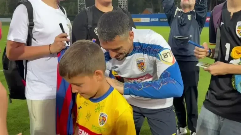 Nicolae Stanciu, cerut de fani la FCSB