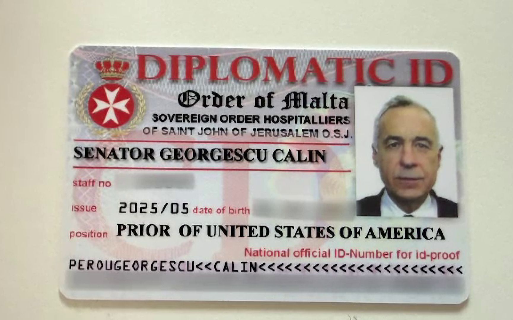 Ce este Ordinul Cavalerilor de Malta, organizația de pe legitimația falsă găsită acasă la Călin Georgescu. Ce rol are