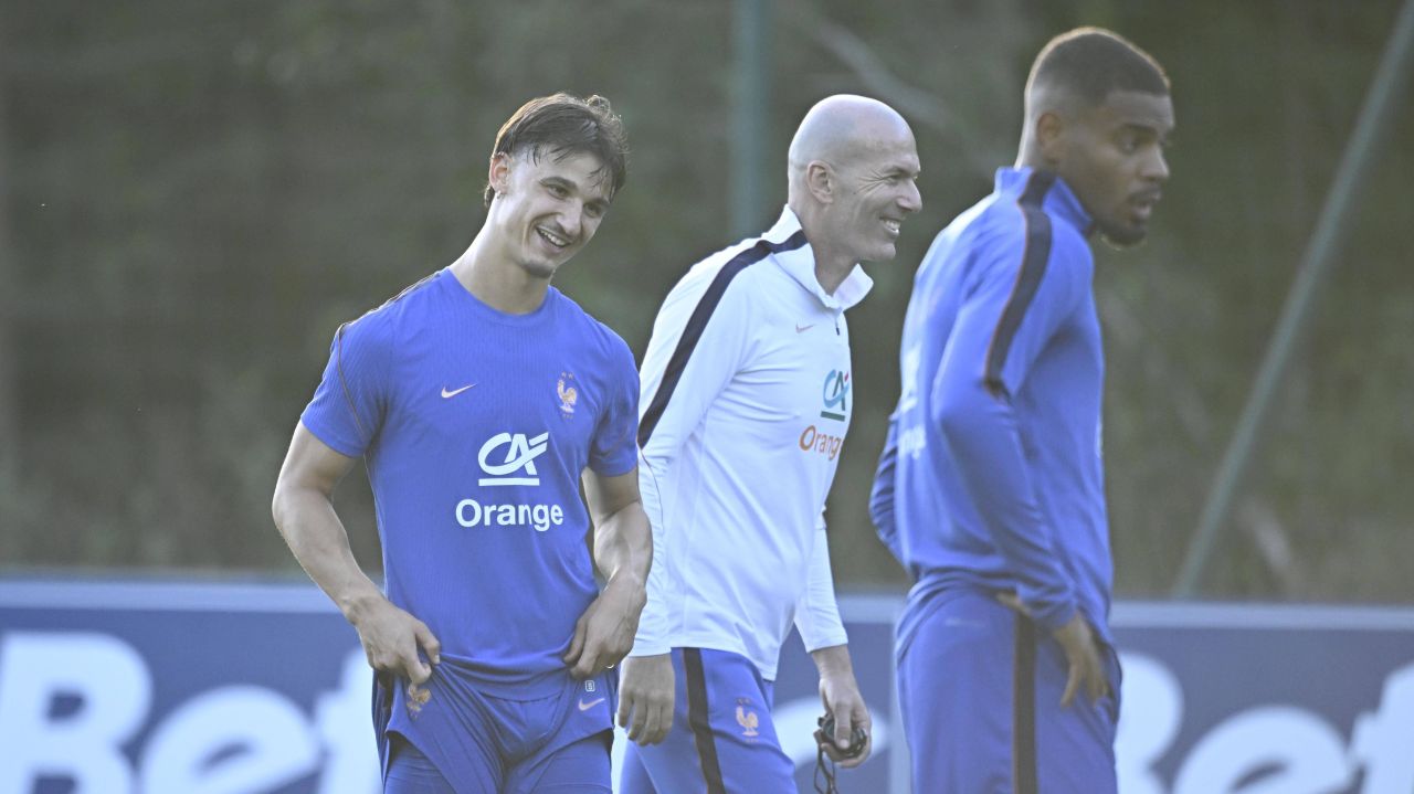 Zinedine Zidane, la prima ședință de antrenament la naționala Franței! Ce a spus Mbappe despre Dembele