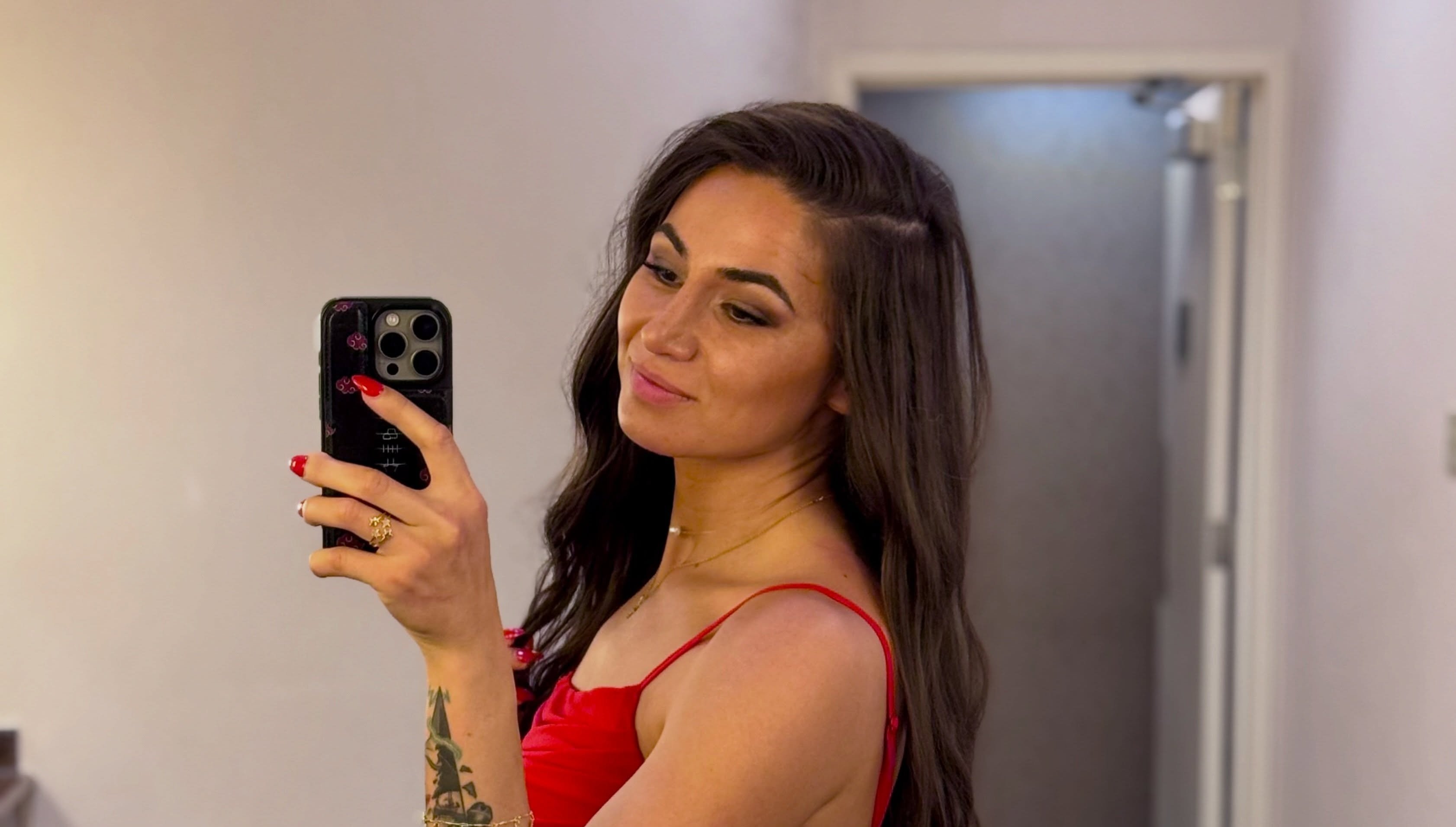 Diana Belbiță s-a fotografiat cu Jon Jones. Ce i-a spus despre România, l-a uimit: ”Are destule motive acum să vină aici”