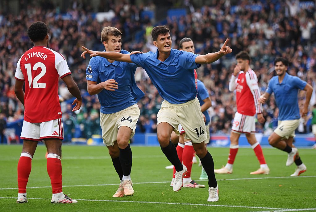 "Moștenitorul" lui Rodri în Premier League este un spaniol crescut de Real Madrid