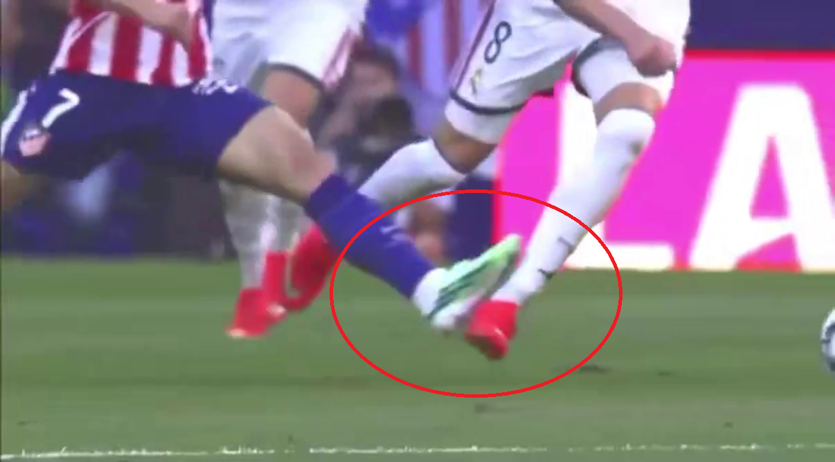 Horror! Cât va lipsi Fede Valverde după faultul criminal din Atletico - Real Madrid. Comunicatul galacticilor