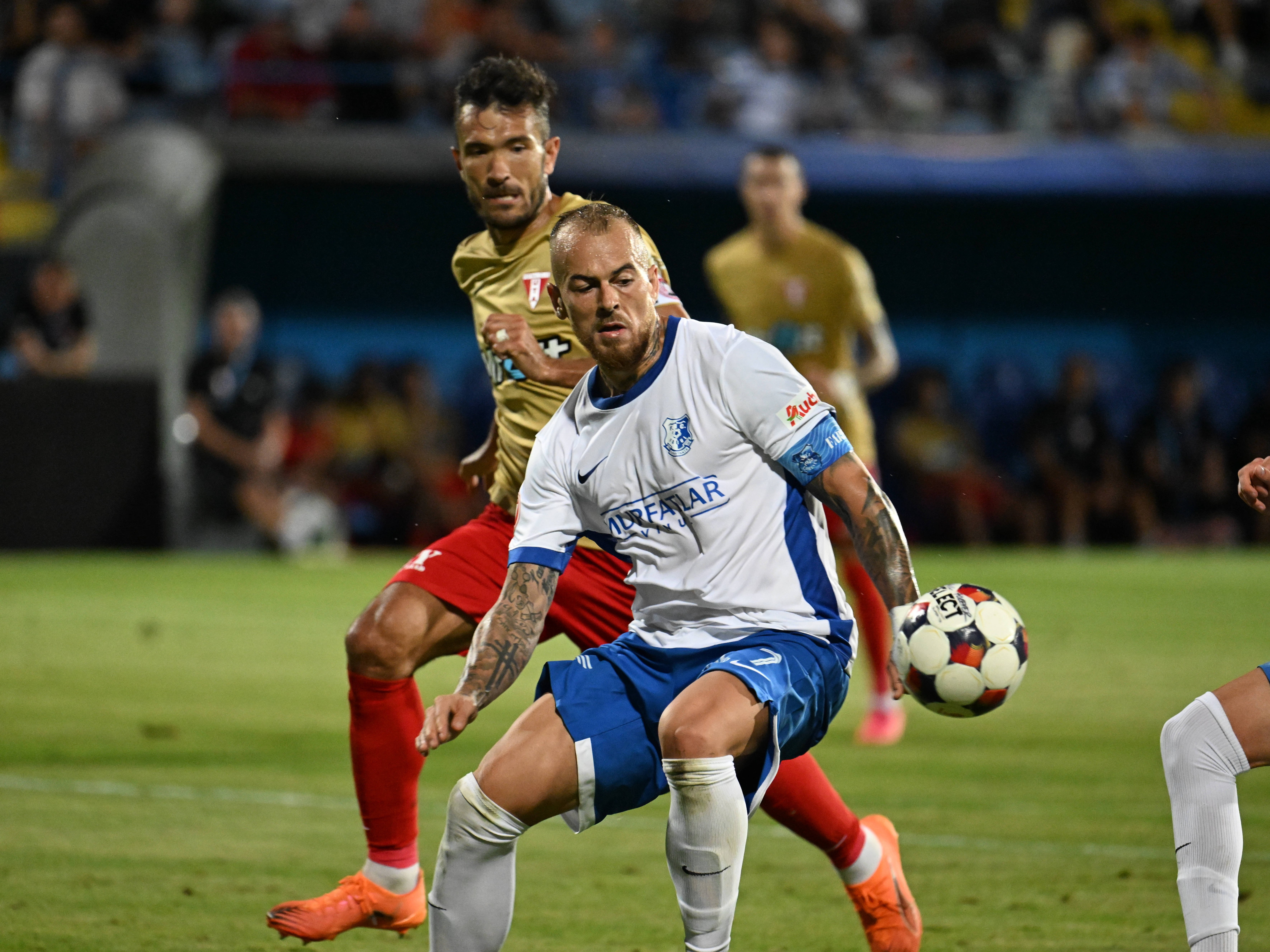 Denis Alibec și-a aflat suspendarea, după ce a luat ”roșu” la vestiare cu Dinamo!