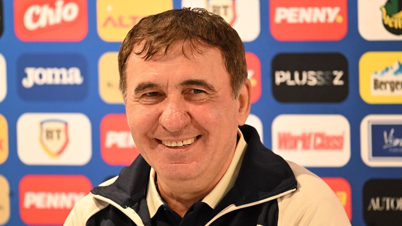 Surprize în primul 11 al României la meciul cu Suedia: "La asta mă aștept de la Hagi"