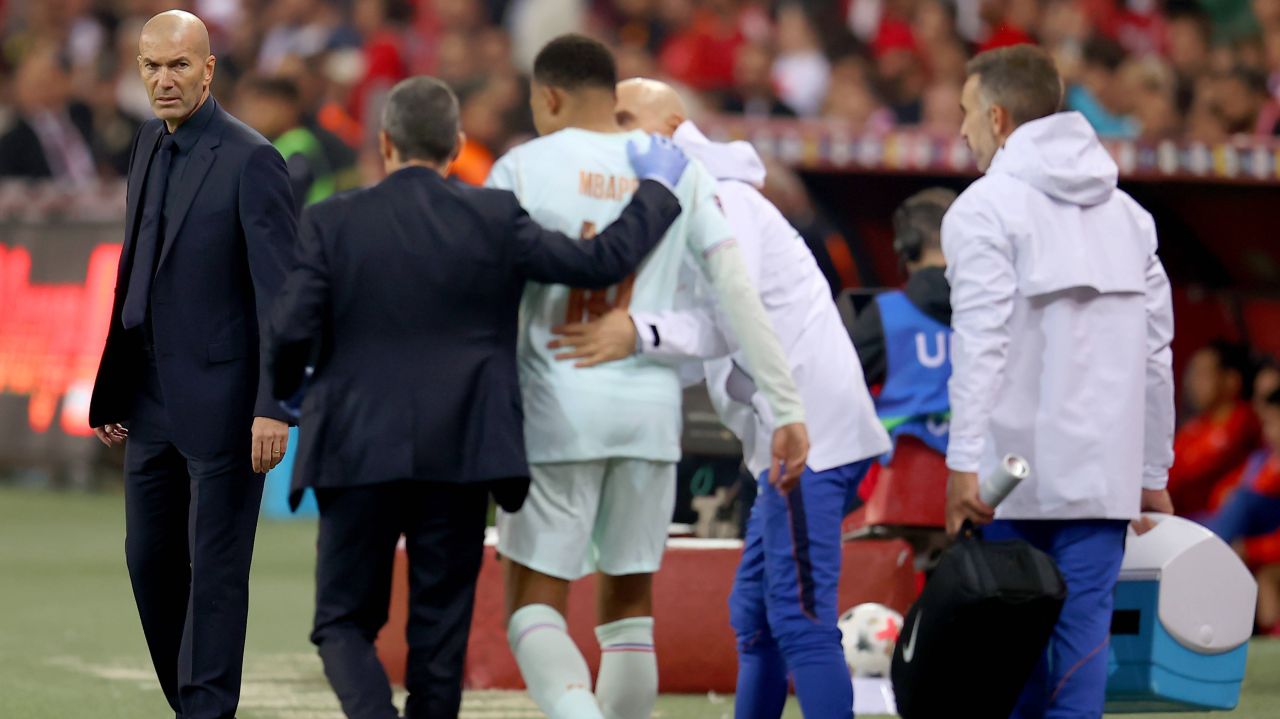 Ghinion uriaș la debutul lui Zinedine Zidane! Kylian Mbappe s-a accidentat grav