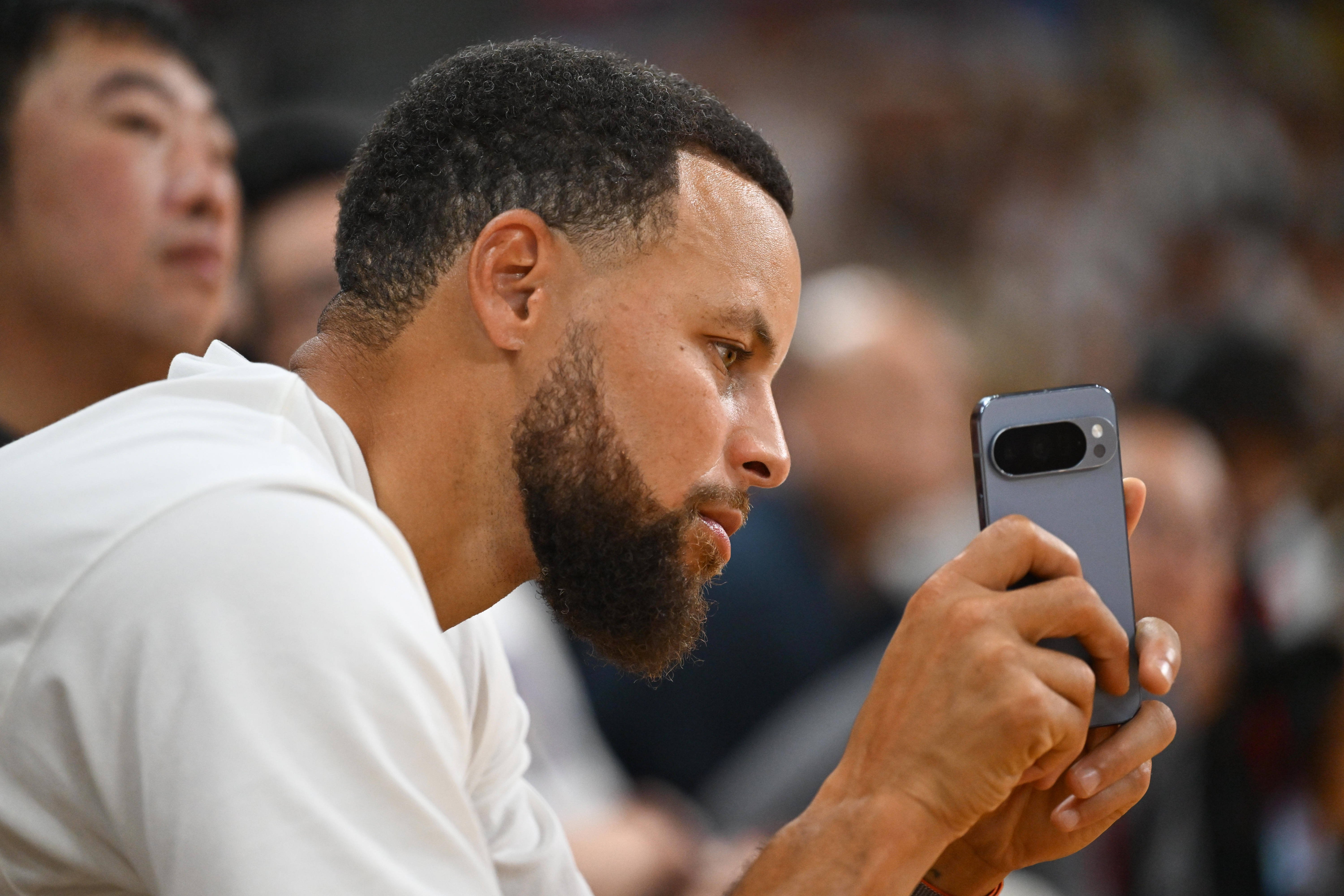 Steph Curry semnează! 116.000.000 de $ pentru legenda lui Golden State Warriors