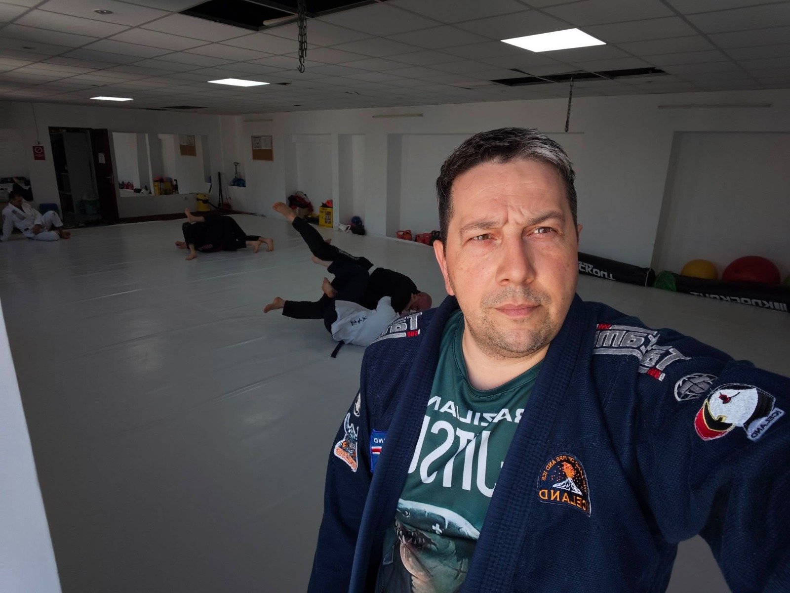 Șofer de troleibuz din Brașov, AUR pentru România la Mondialele de Jiu-Jitsu. Corneliu Zavoianu, poveste de film: "Aproape mi-am rupt ligamentele"