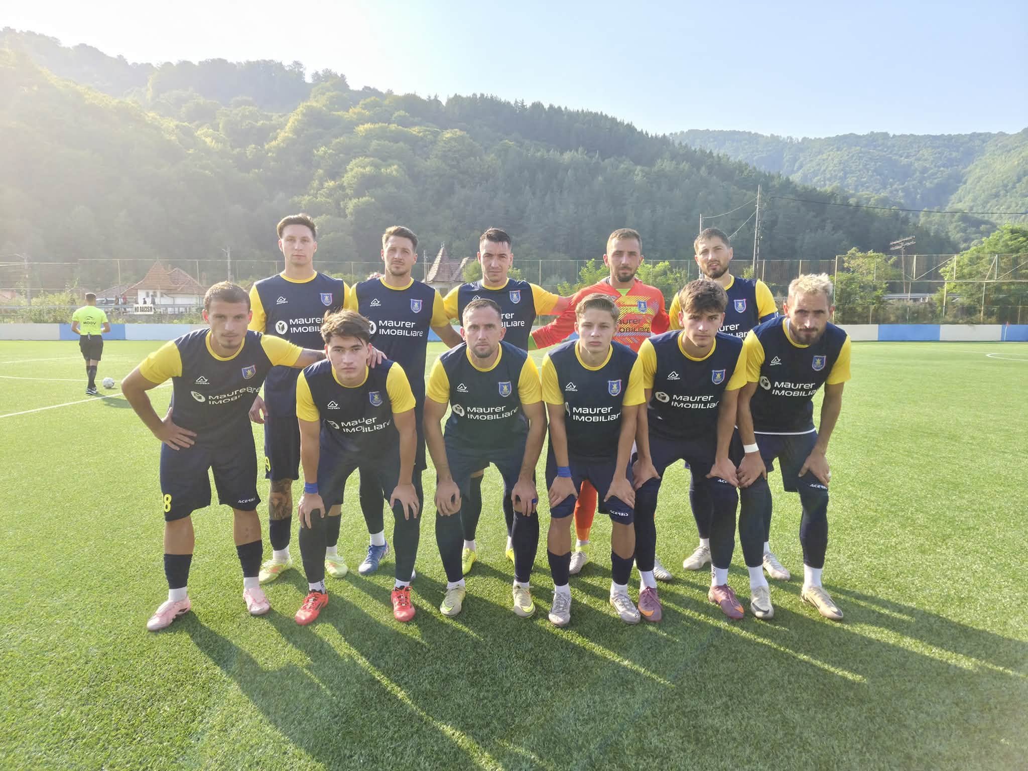 Cum se descurcă echipa din Liga 3 unde joacă Gicu Grozav, Alex Mateiu și Bogdan Rusu