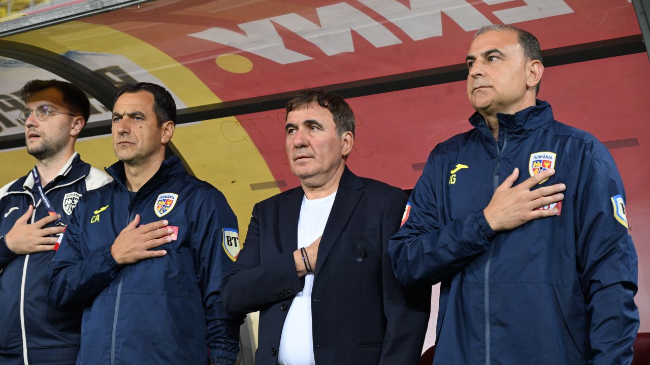 Câte schimbări a făcut Gică Hagi după ce România a luat trei goluri într-o repriză de la Bosnia