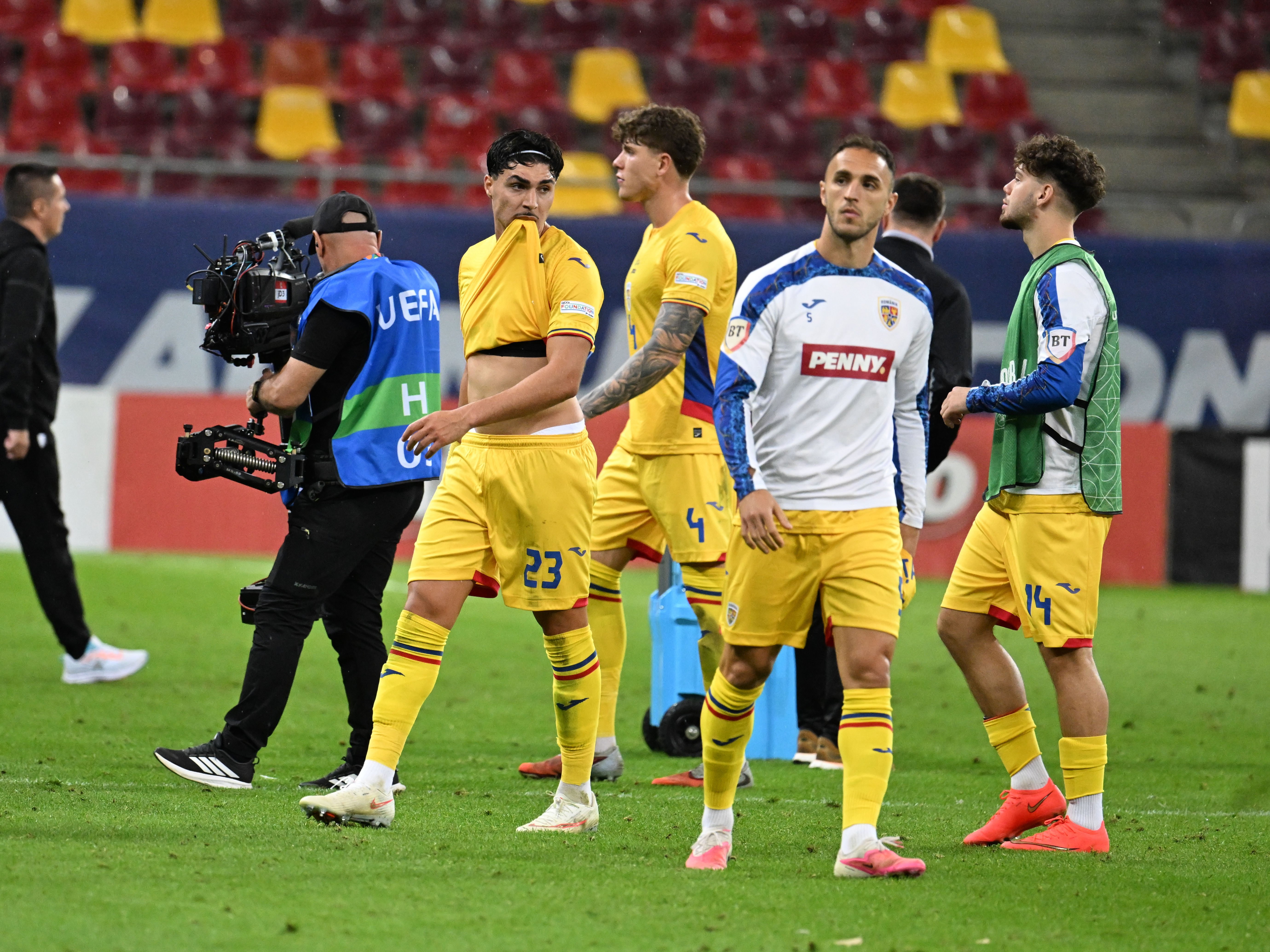 „E dramă națională!” România lui Hagi, dur criticată după 2-4 cu Bosnia: „O echipă de urna a 3-a a fotbalului european”