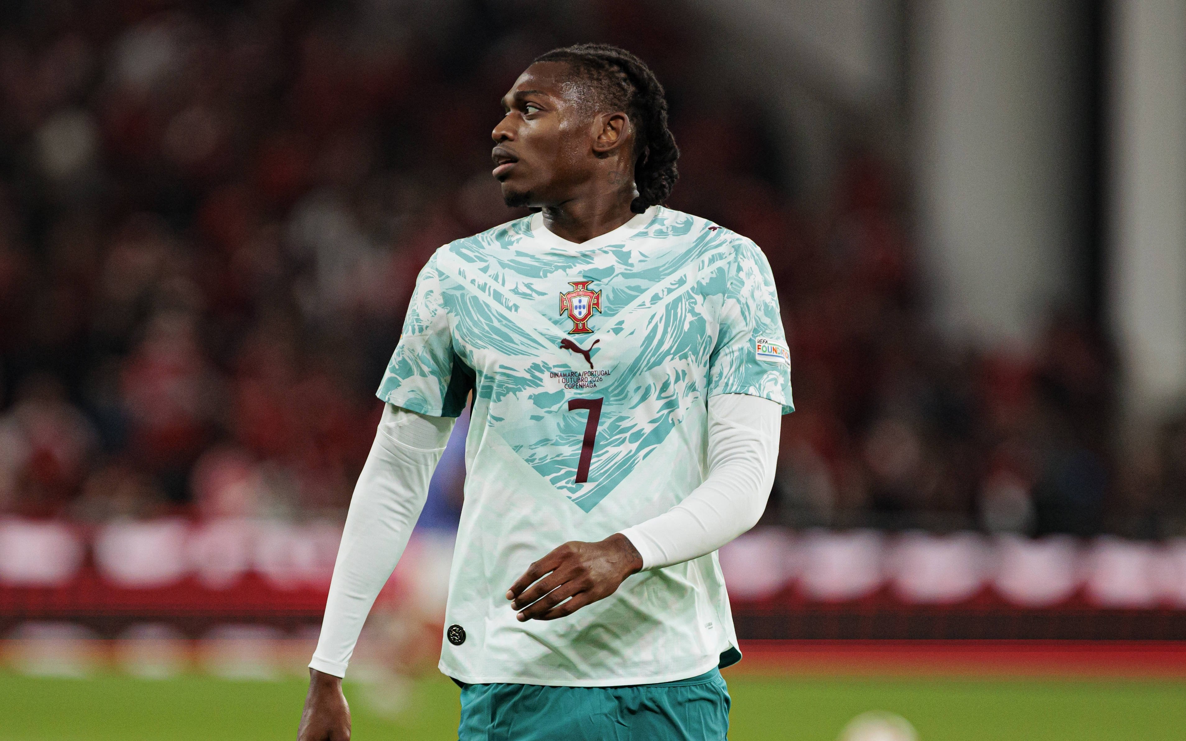 Reacția lui Rafael Leao după ce i-a înșfăcat numărul lui Cristiano Ronaldo de la națională