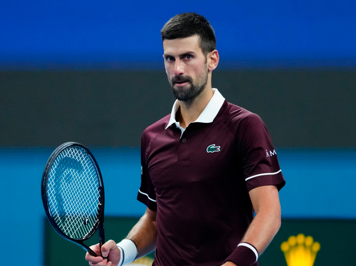 La 39 de ani, Djokovic îi bate în 27 de ore pe Zverev și Medvedev. Rusul, eliminat după ce a lovit un spectator din primul rând