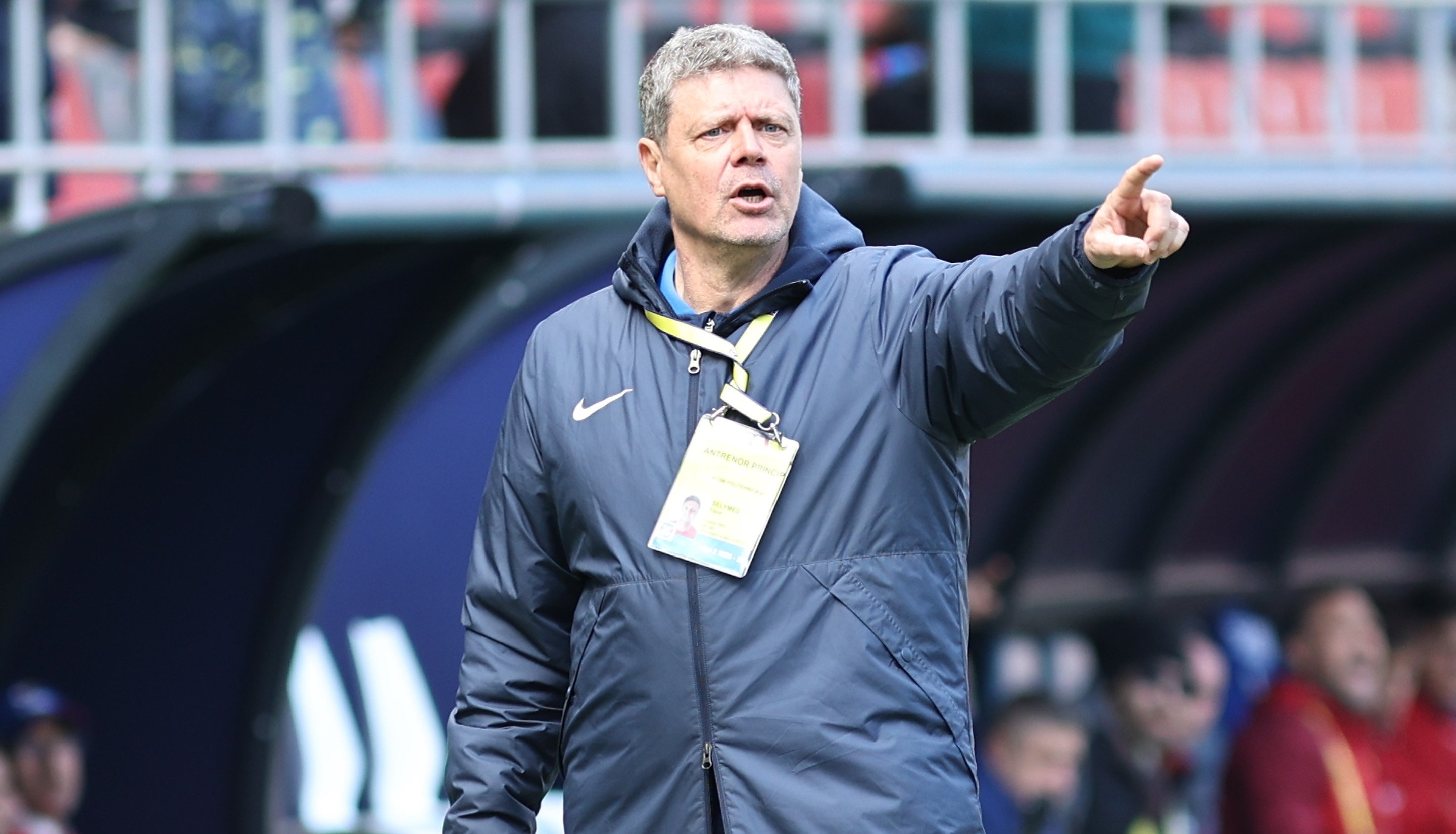 Tibor Selymes îl apără pe Gică Hagi cu un argument dureros: „De ce să plece?”