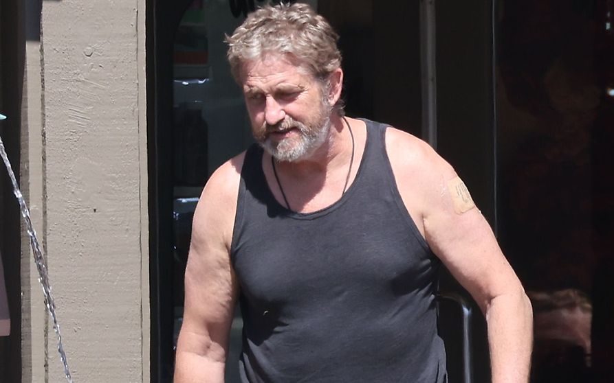 Gerard Butler, surprins pe picior greșit de paparazzi. Ce s-a întâmplat cu unul dintre cei mai râvniți bărbați de la Hollywood