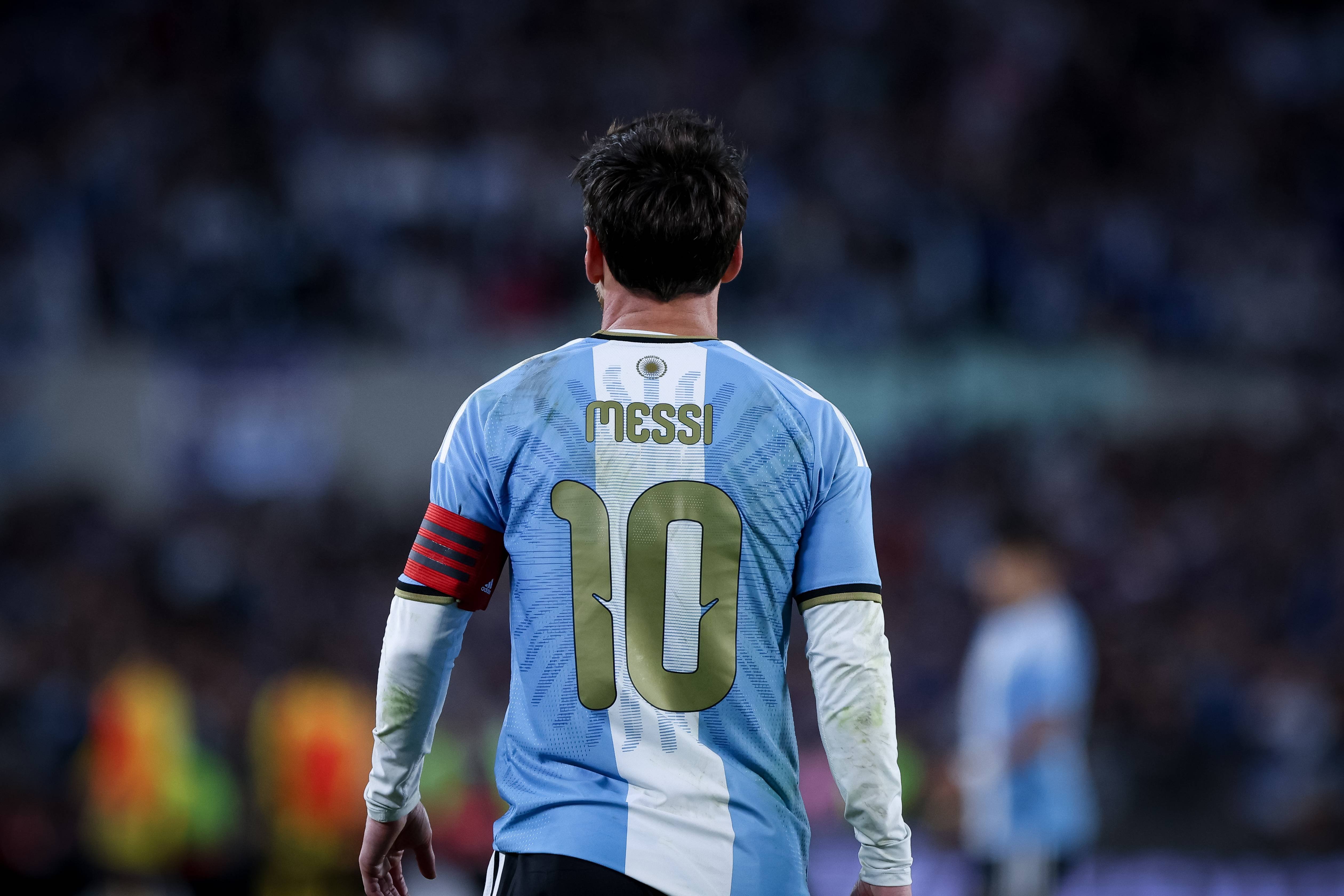 Cine va primi legendarul număr 10 după retragerea lui Lionel Messi din naționala Argentinei