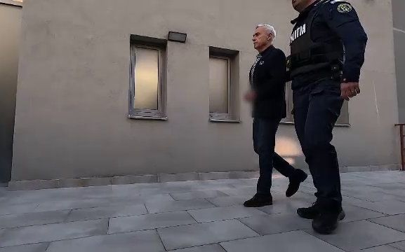 Călin Georgescu rămâne cu două măsuri asigurătorii. Surse: În conturile puse sub sechestru se află peste 100.000 euro