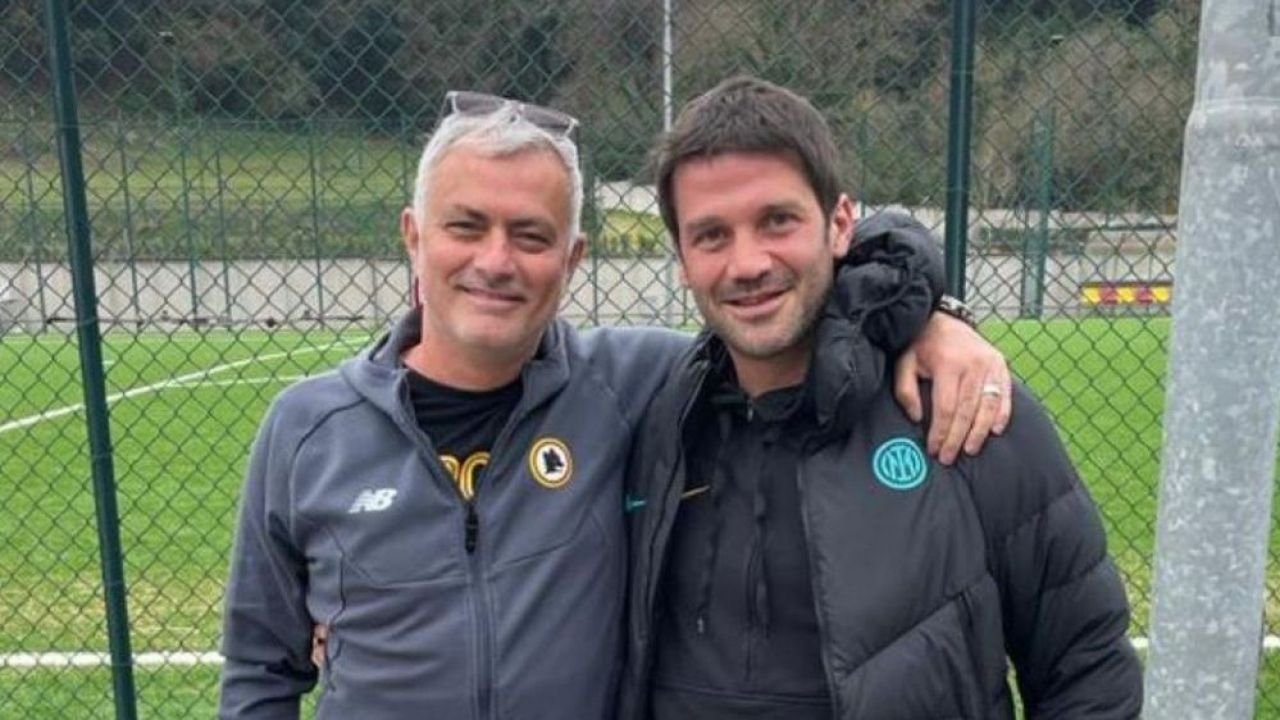 Întrebat dacă va reuși Cristi Chivu să câștige „tripla” în acest sezon, Jose Mourinho a început să râdă. Ce a spus portughezul