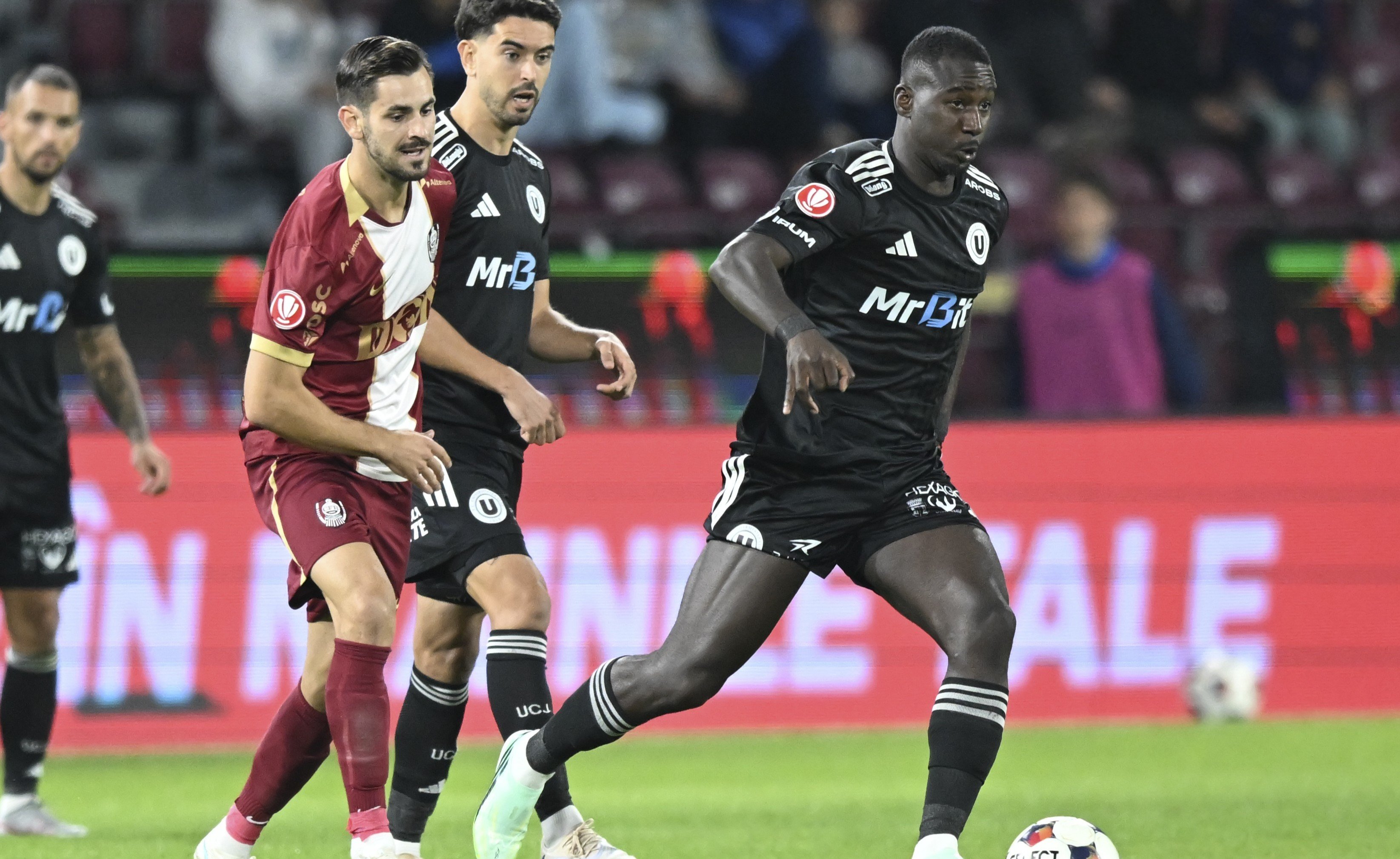 CFR Cluj - ”U” Cluj 1-2, ACUM, pe Sport.ro! „Șepcile roșii” marchează din nou: două goluri în patru minute