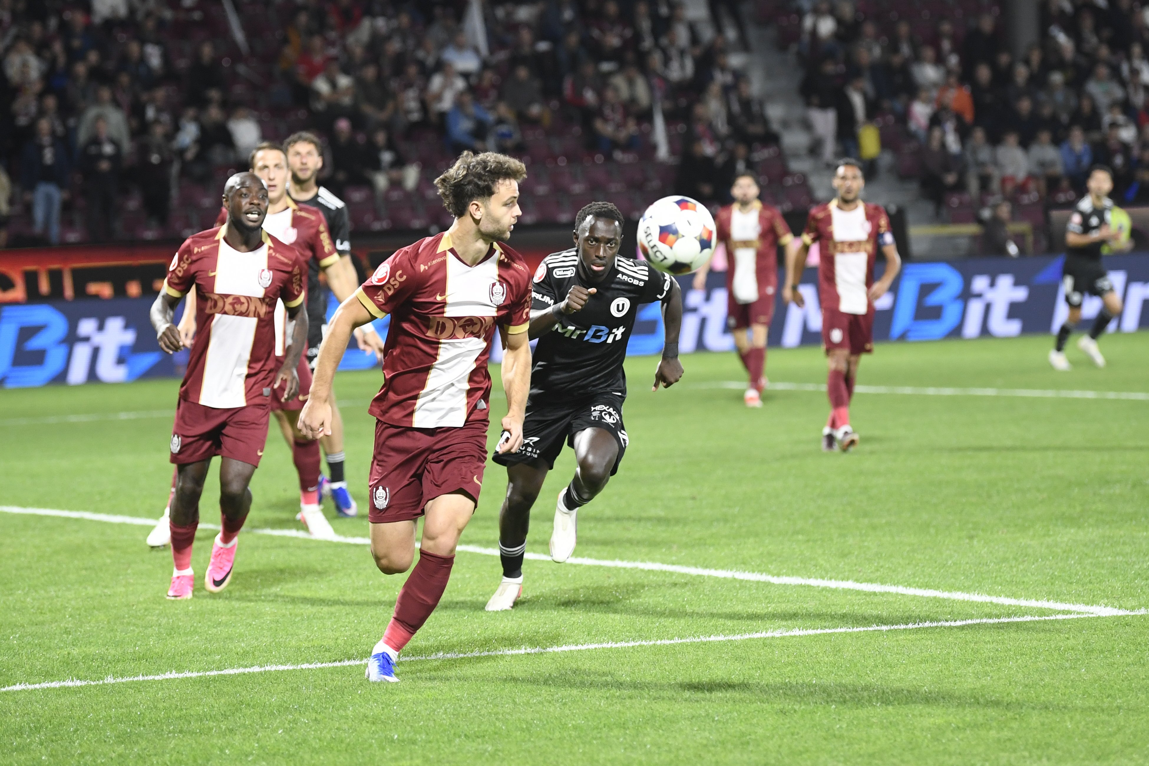 Fc cfr 1907 cluj fc universitatea cluj superliga superbet 08102026 6