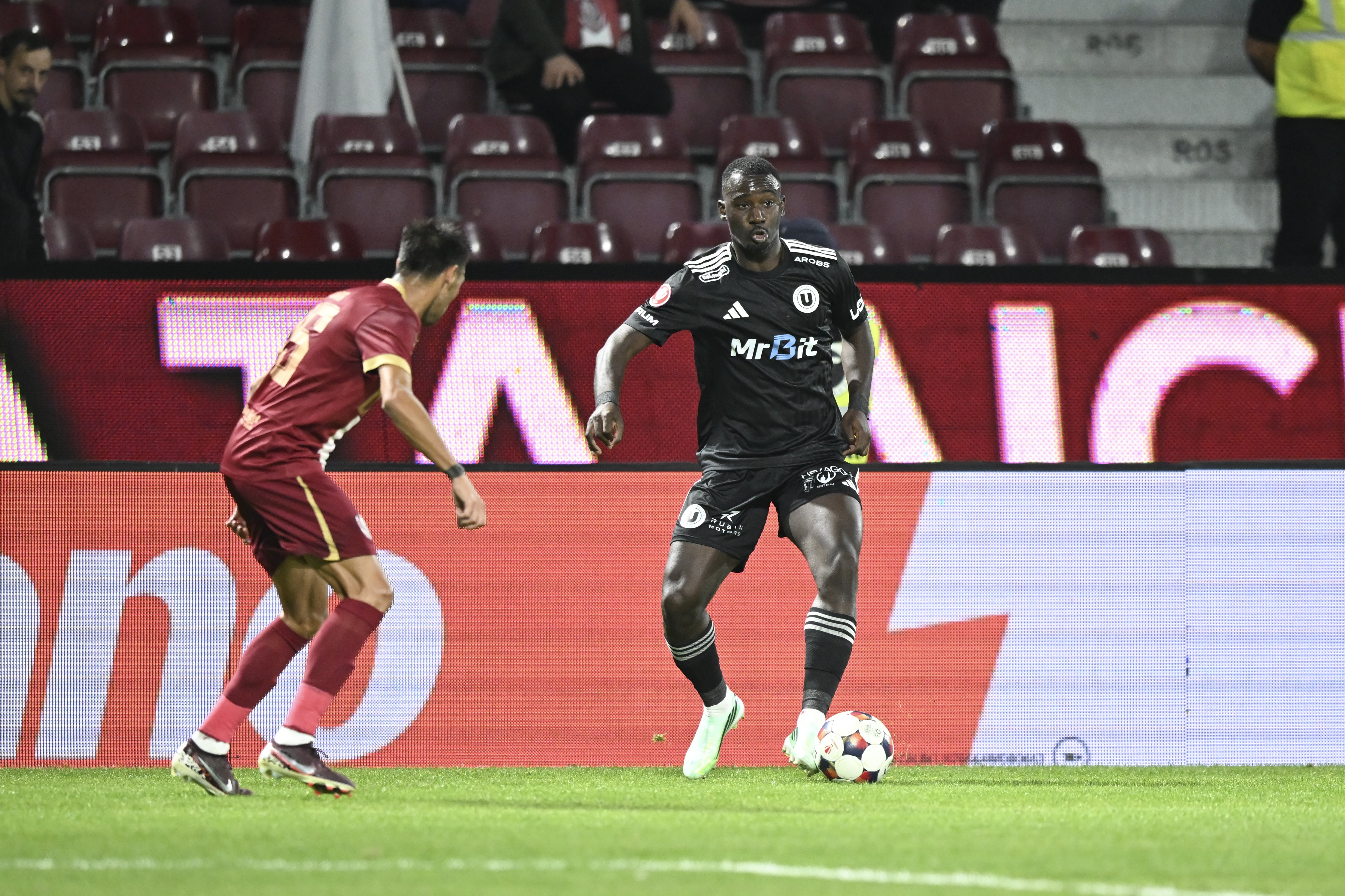 Ce a avut de spus Issouf Macalou după ce a „executat-o” pe CFR Cluj în derby
