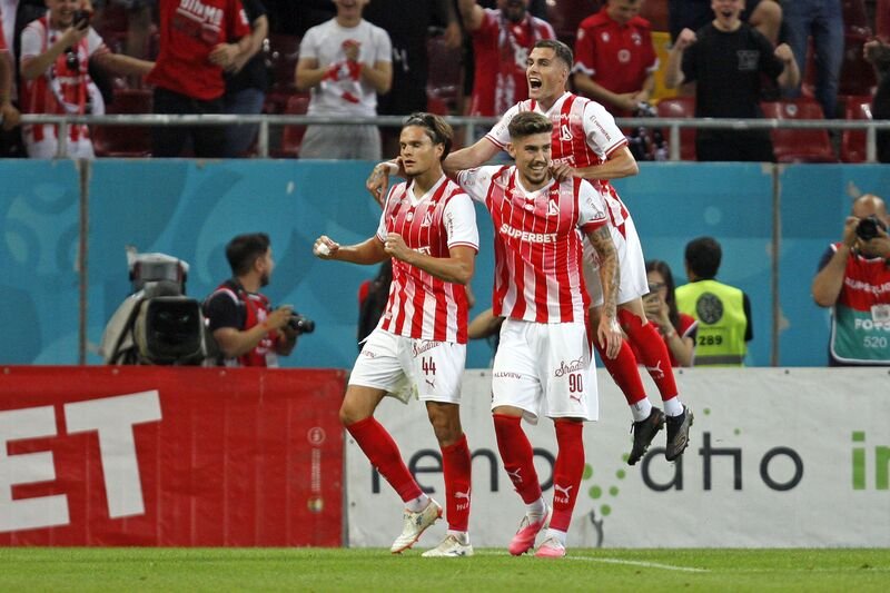 Sepsi OSK - Dinamo, de la 21:00. Liderul dă piept cu Ovidiu Burcă, antrenorul care i-a readus pe ”câini” în Superligă