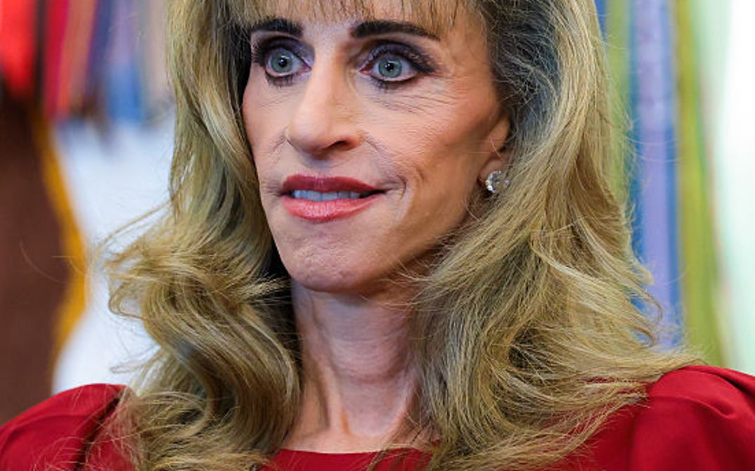 Cât de frumoasă era Susan Dell în tinerețe! Milionara sprijinită de Donald Trump a făcut recent valuri cu chipul ei ”de extraterestru”