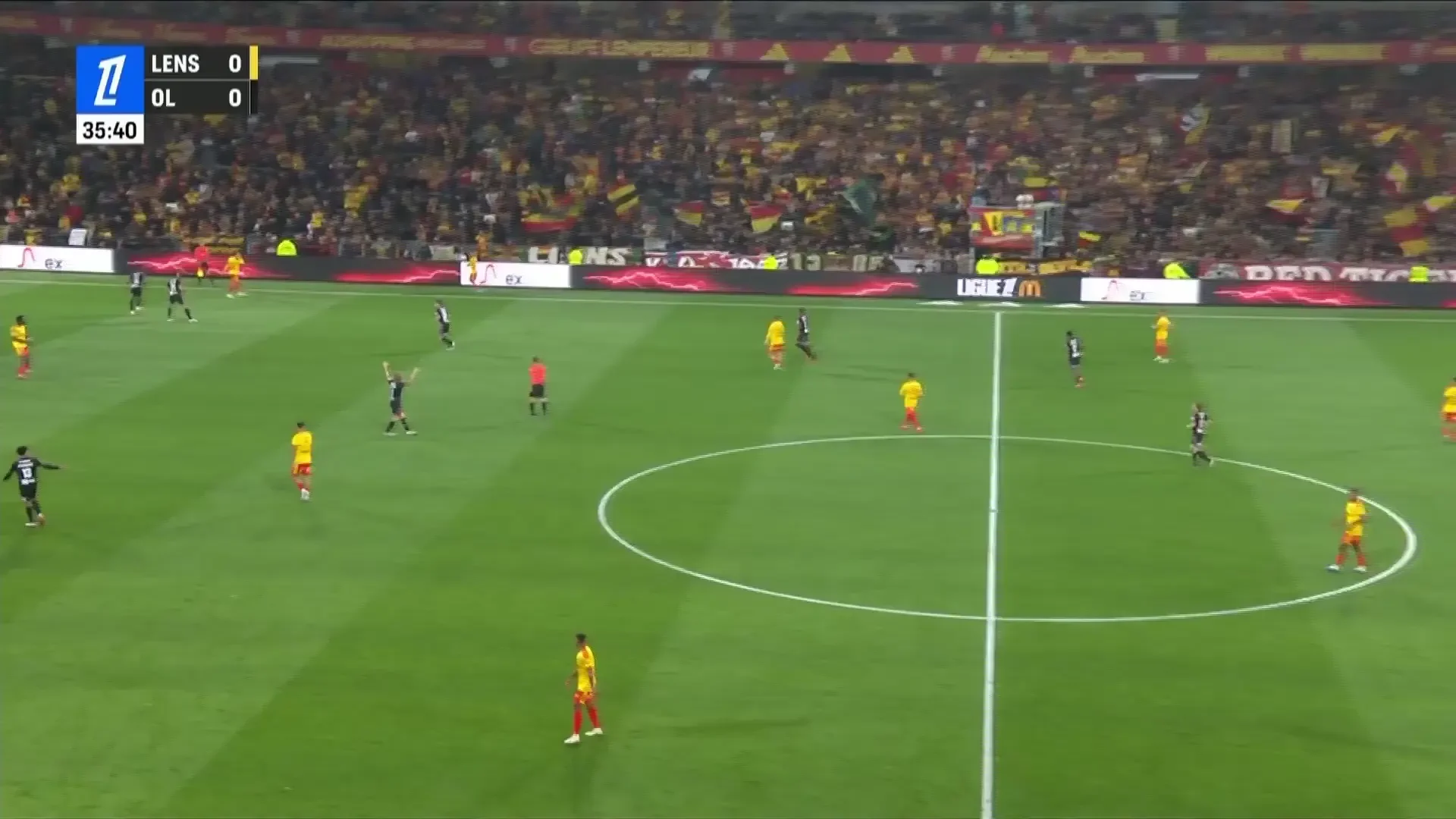 Lens - Lyon | Sotoca primește balonul în careu, face stop pe piept și șutează din întoarcere, fără șansă pentru Greif.
