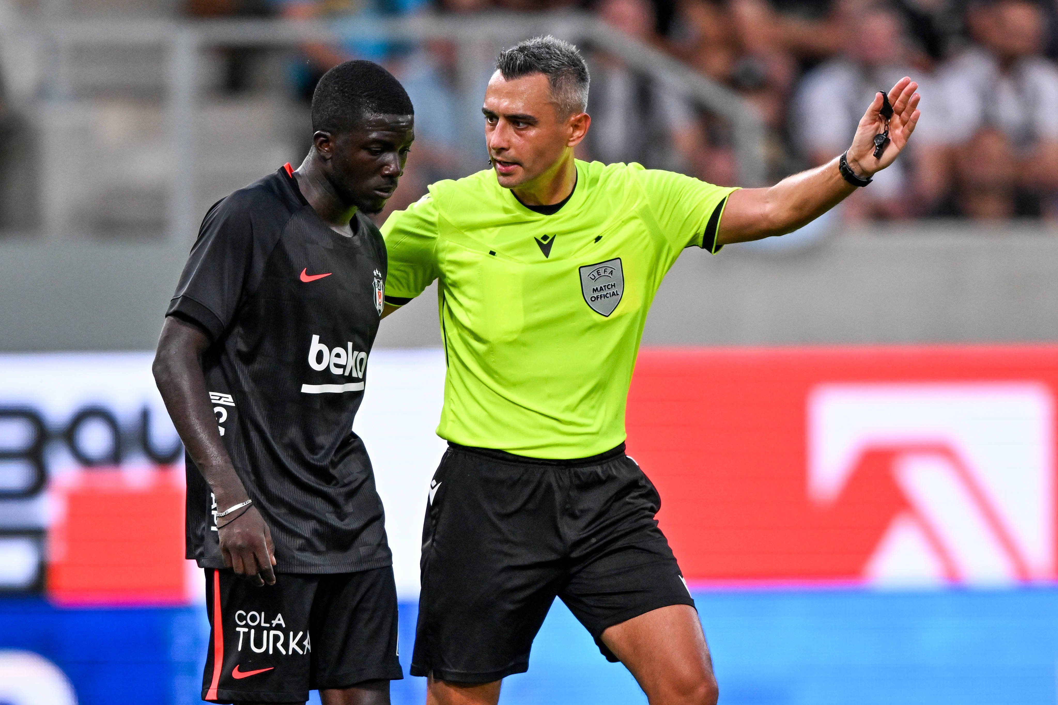 Horațiu Feșnic o arbitrează pe AC Milan! Românul, la centru în Europa League